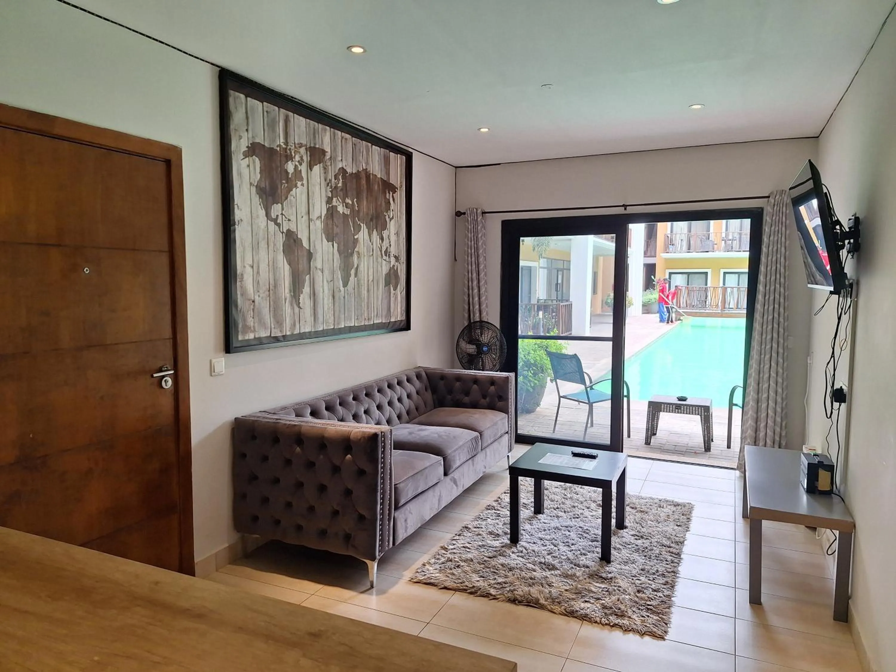 TV and multimedia in Forest View Apartments