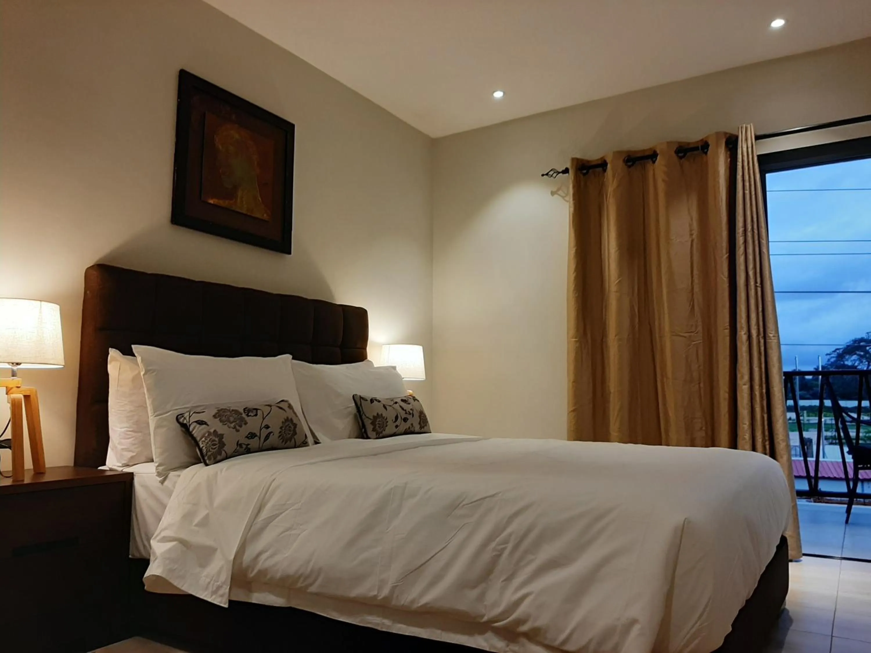 Bed in Forest View Apartments