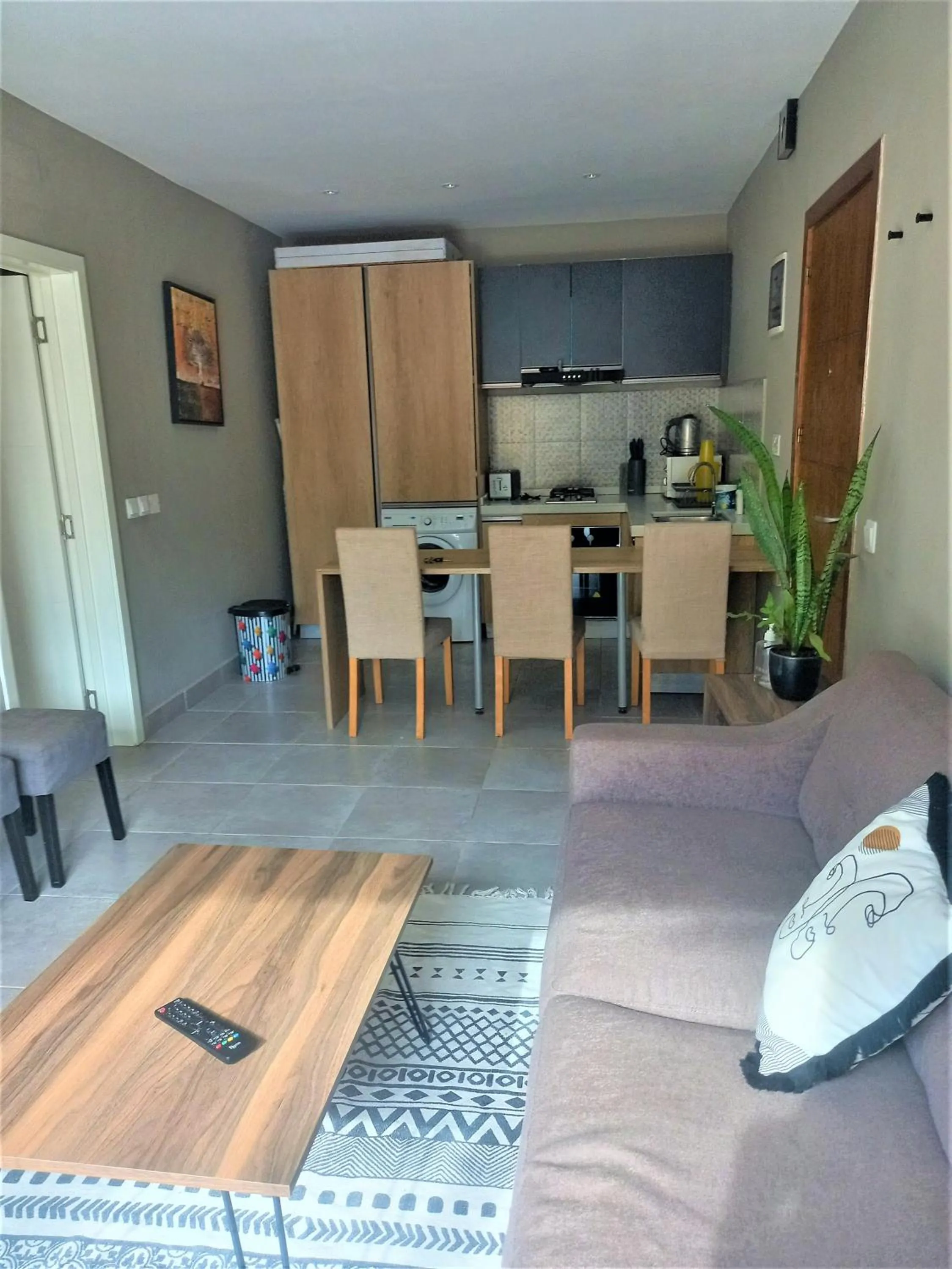 kitchen in Forest View Apartments