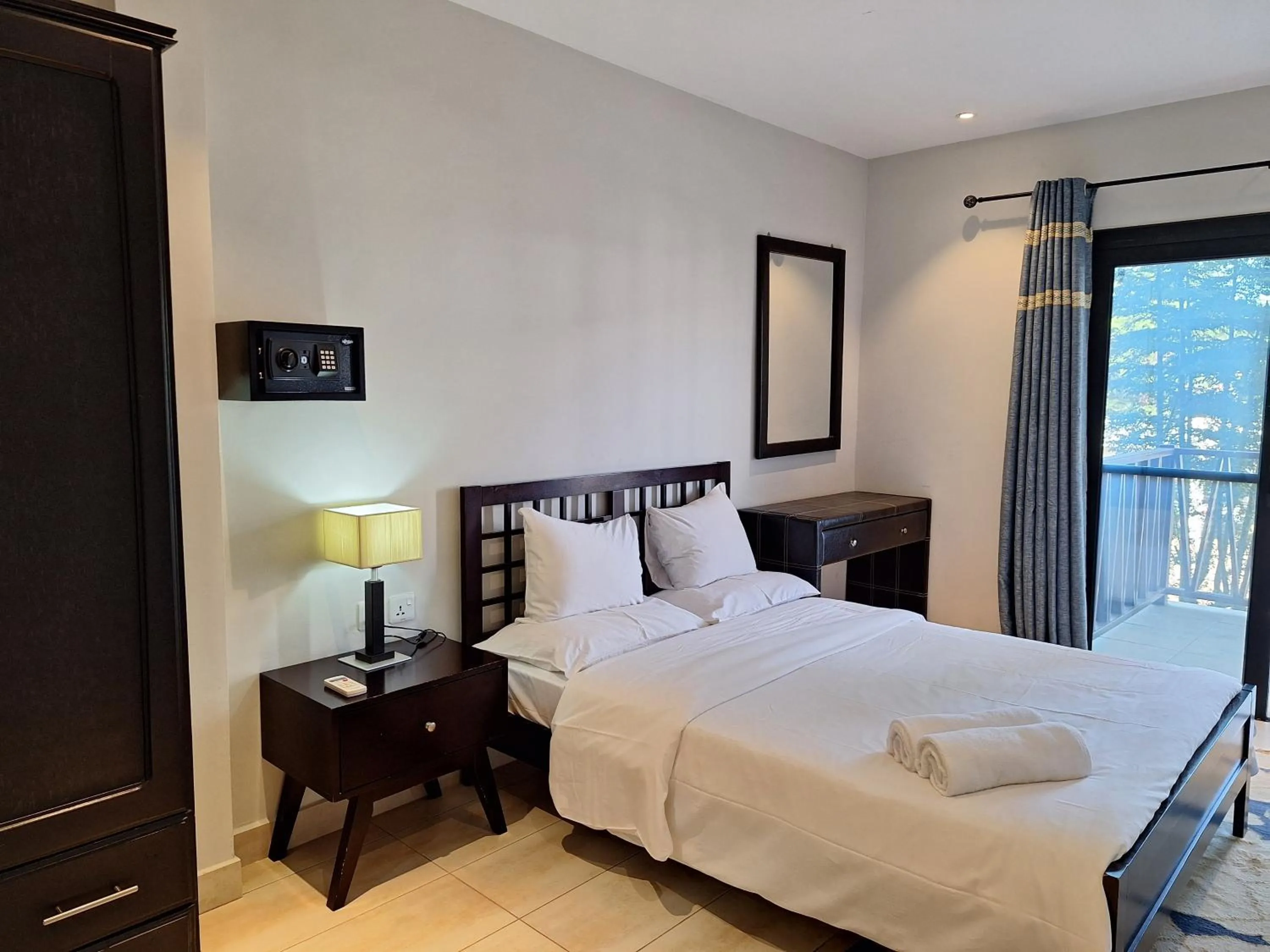 Bed in Forest View Apartments