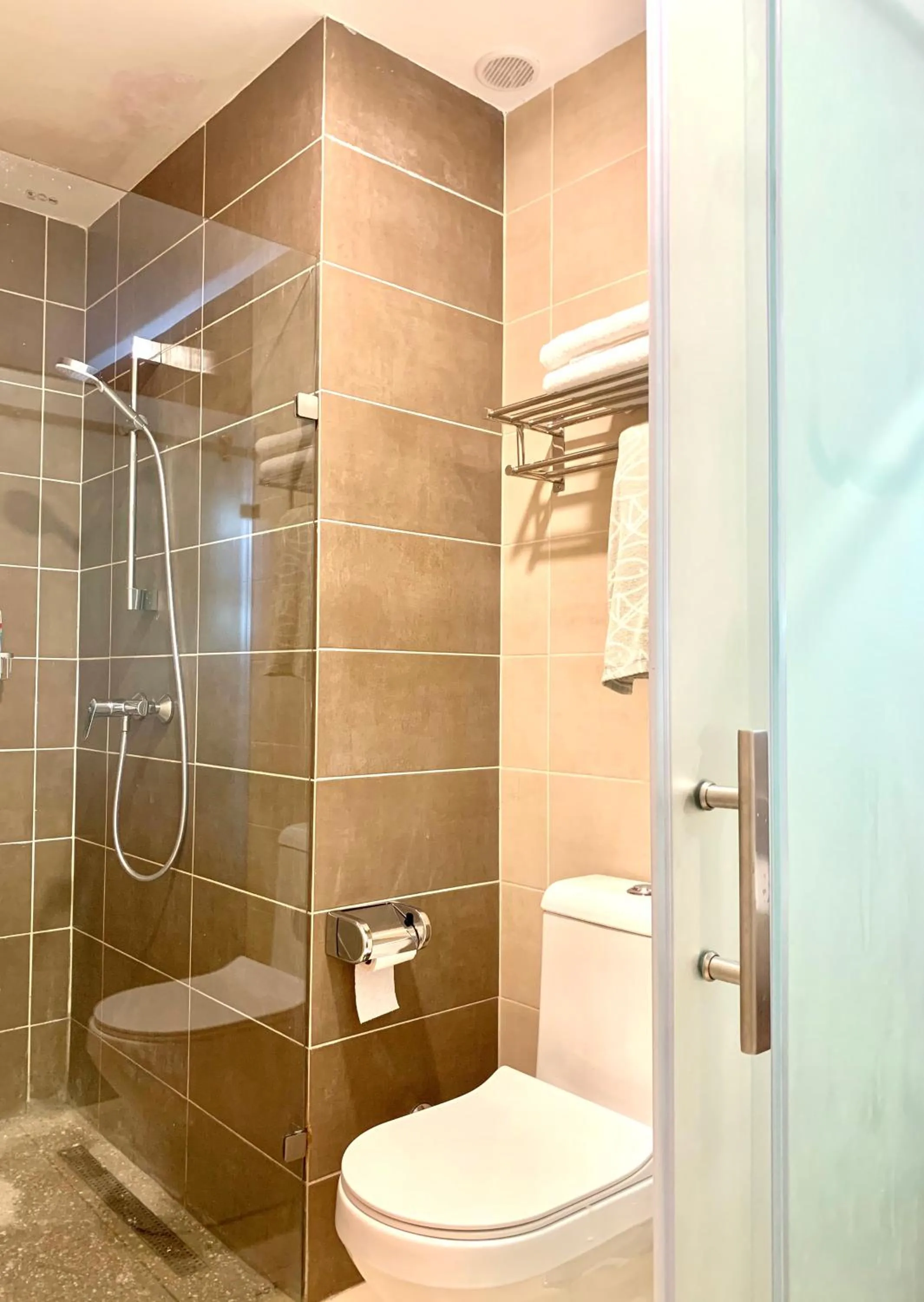 Bathroom in Forest View Apartments