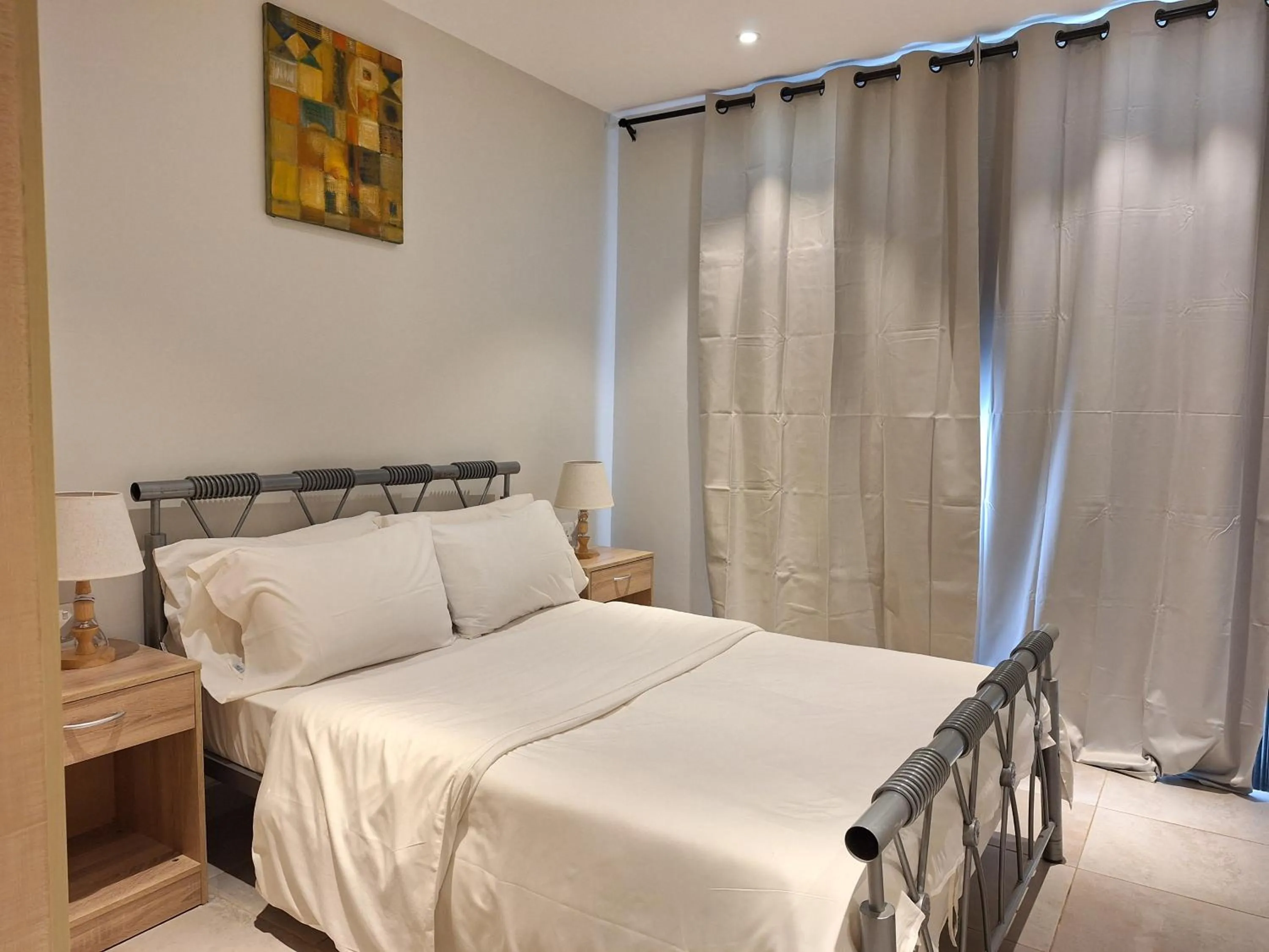 Bed in Forest View Apartments