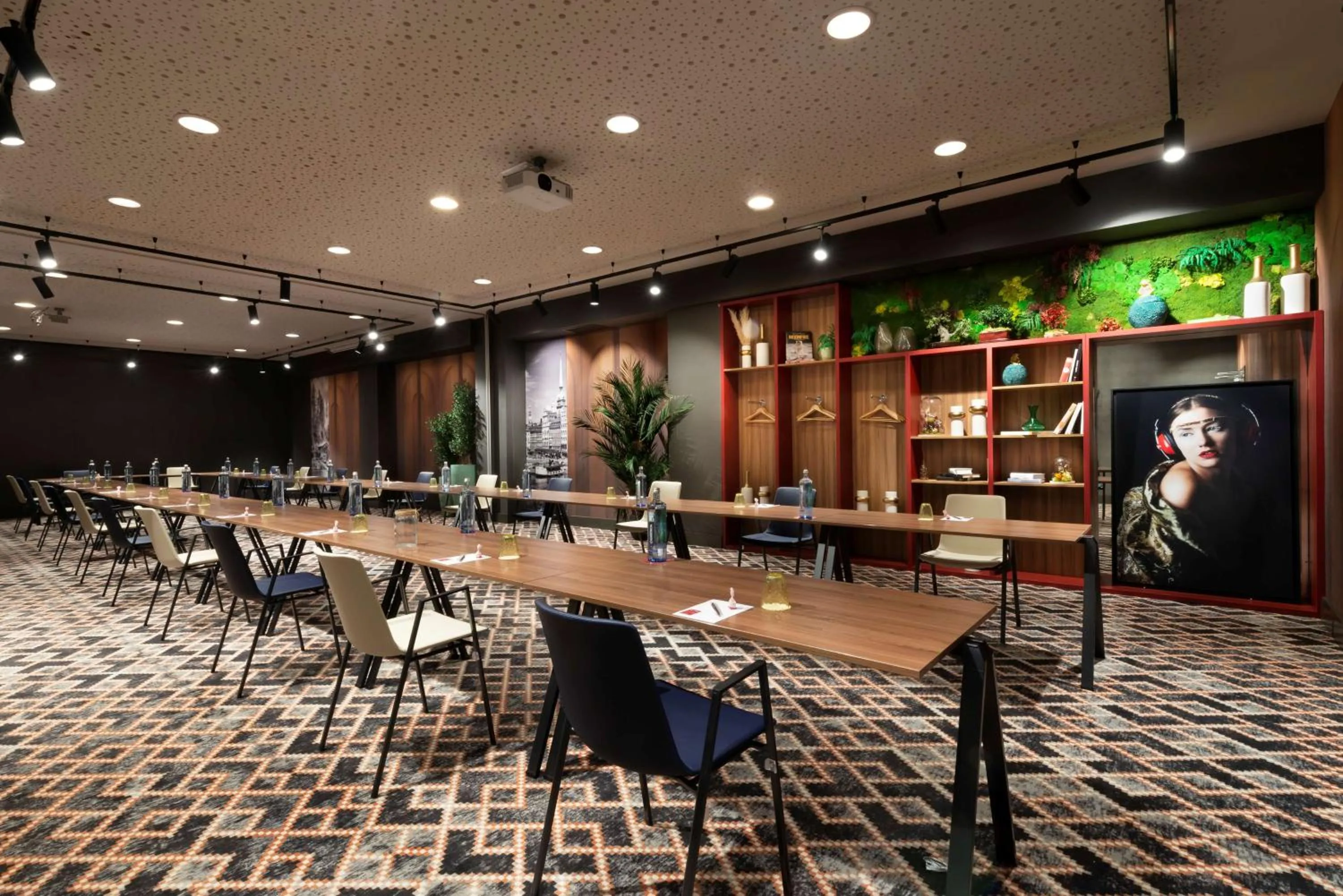 Meeting/conference room in NH Collection Madrid Suecia