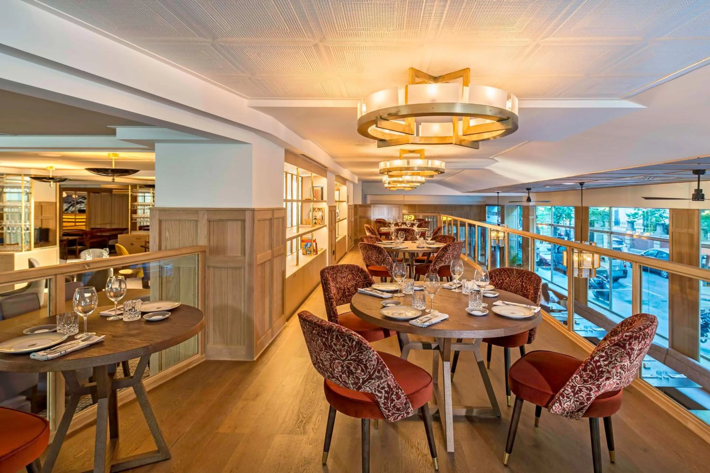 Restaurant/places to eat in NH Collection Madrid Suecia