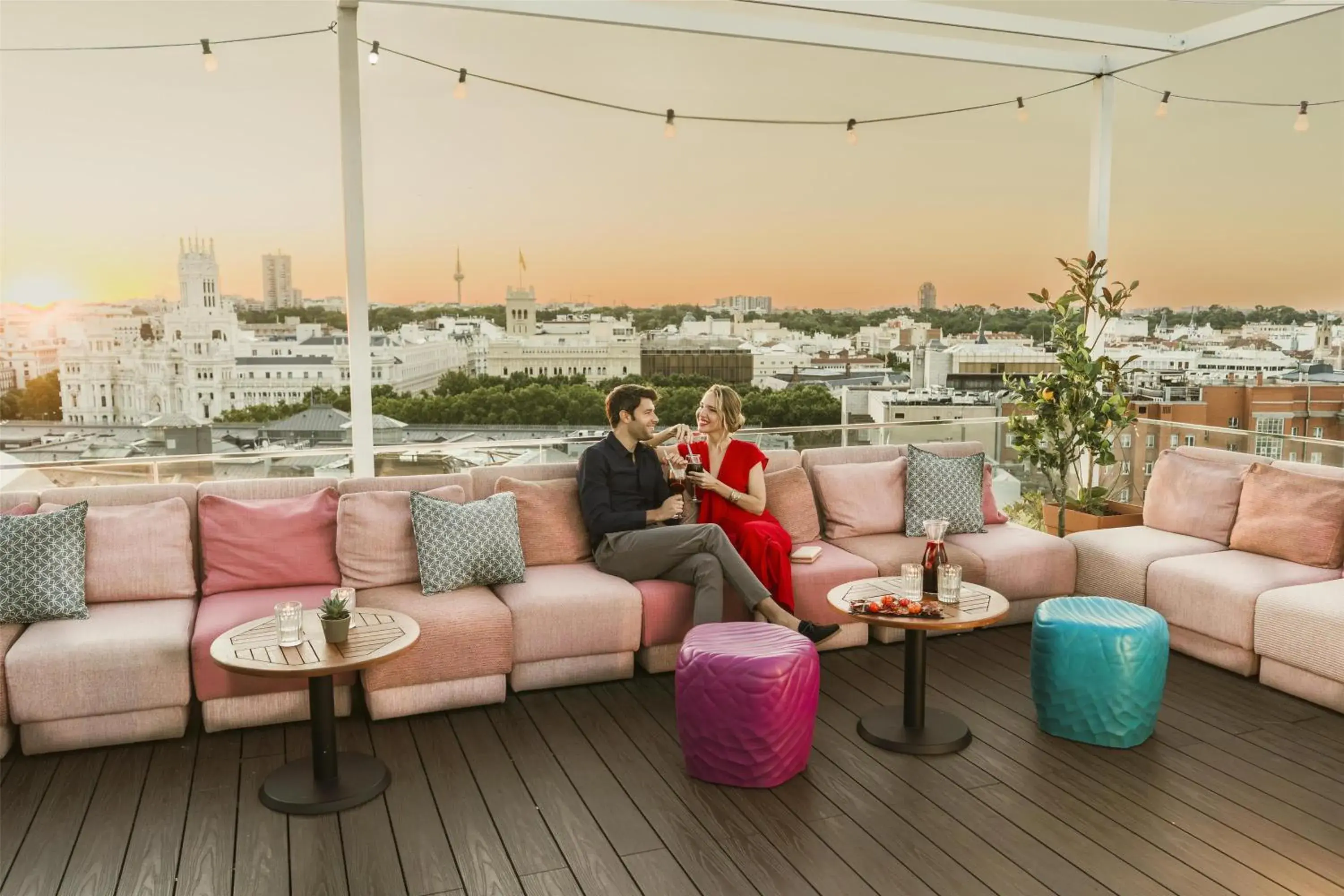 Lounge or bar in NH Collection Madrid Suecia Lounge or bar in NH Collection Madrid Suecia