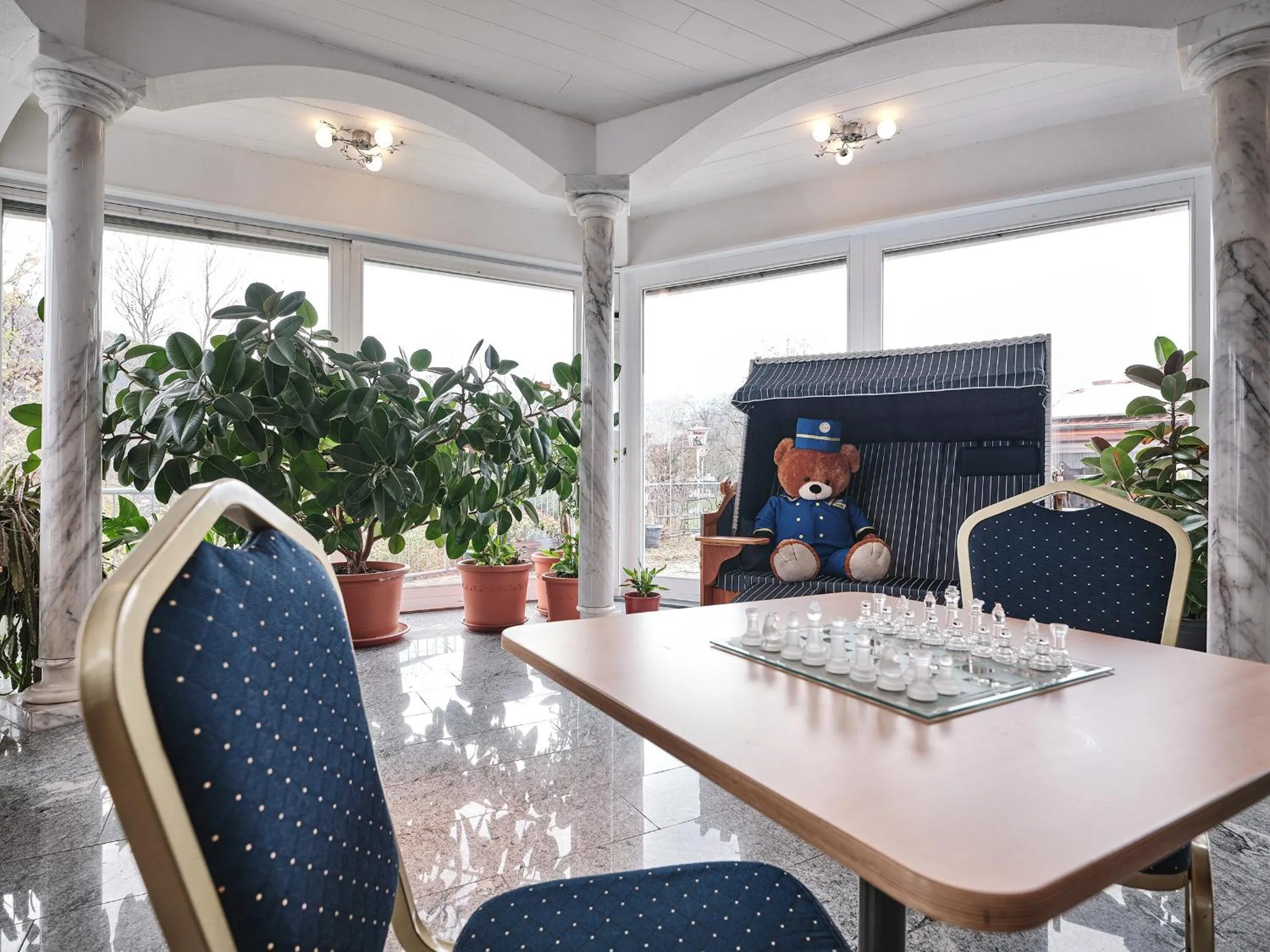 Lounge or bar in TIPTOP Hotel am Hochrhein