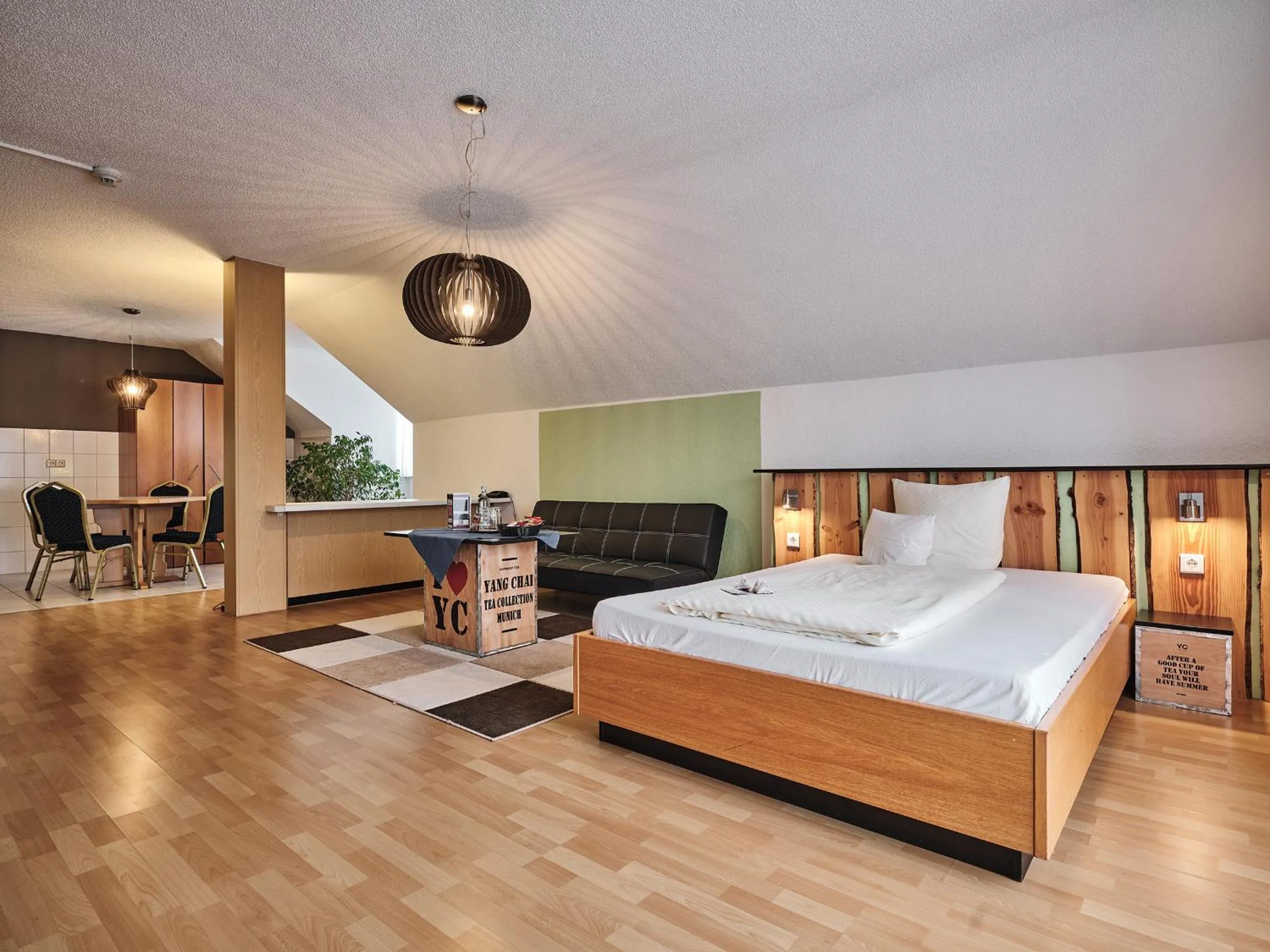 Bedroom, Bed in TIPTOP Hotel am Hochrhein