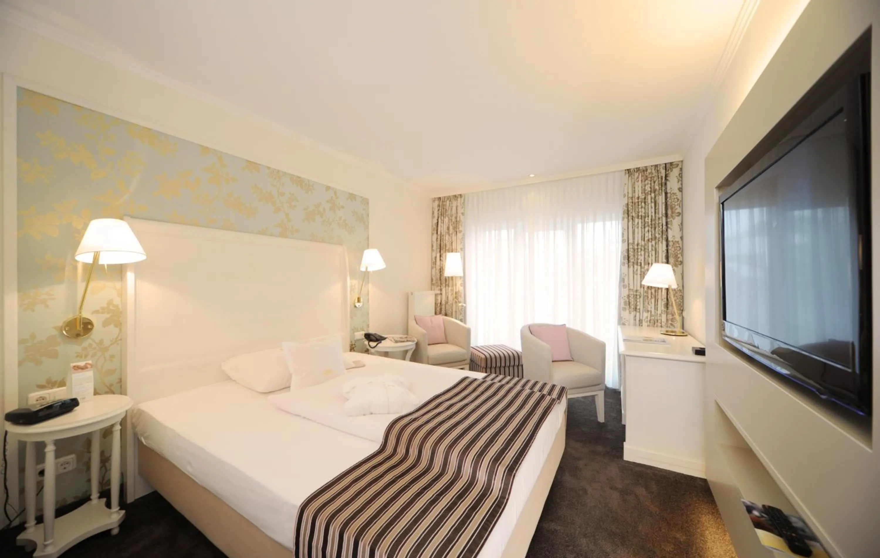 Bed in Ringhotel Gardels