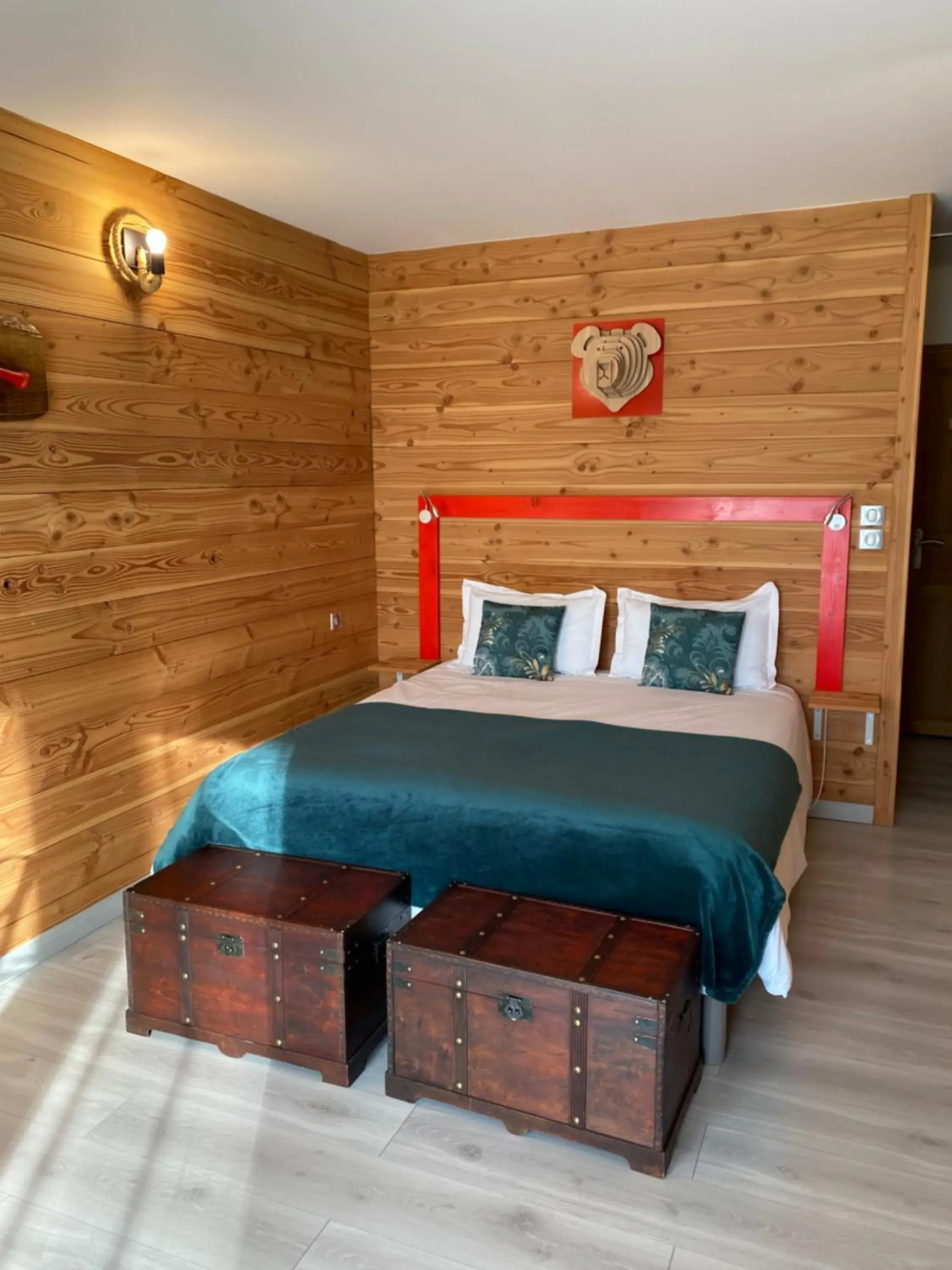 Family Room with Shared Bathroom in Au Petit Pressoir Family Room with Shared Bathroom in Au Petit Pressoir