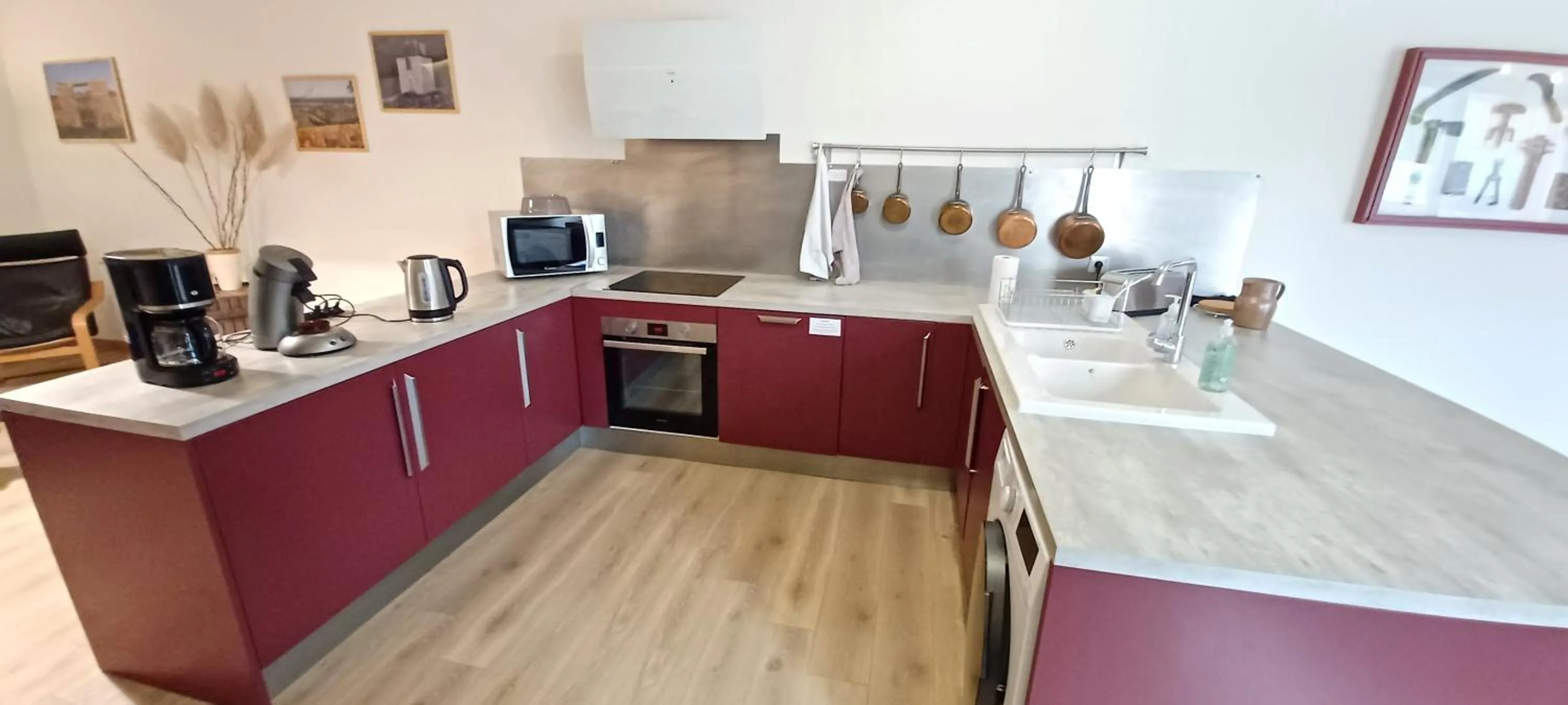 Kitchen or kitchenette in Au Petit Pressoir