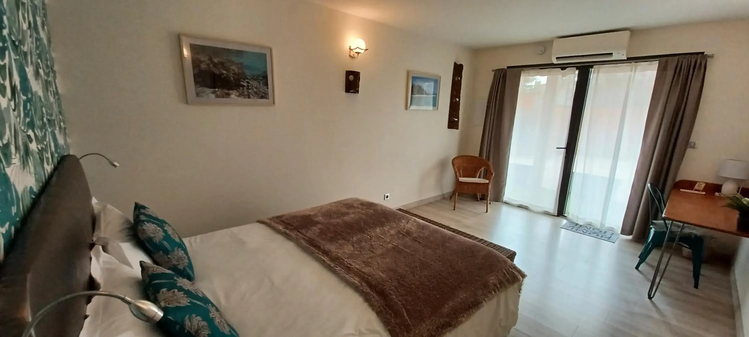 Double Room - single occupancy in Au Petit Pressoir Double Room - single occupancy in Au Petit Pressoir