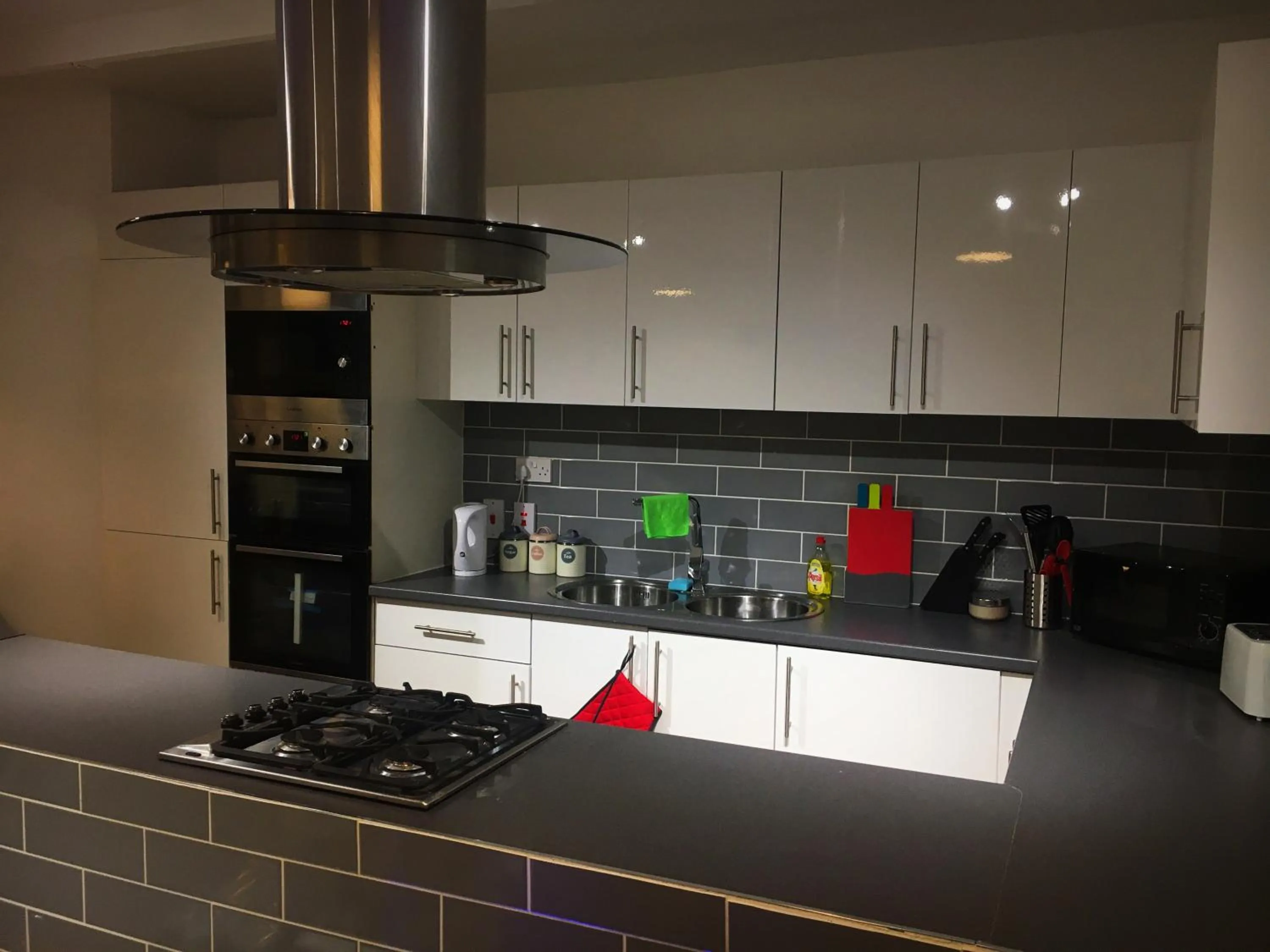 Kitchen or kitchenette in The Place by the Sea