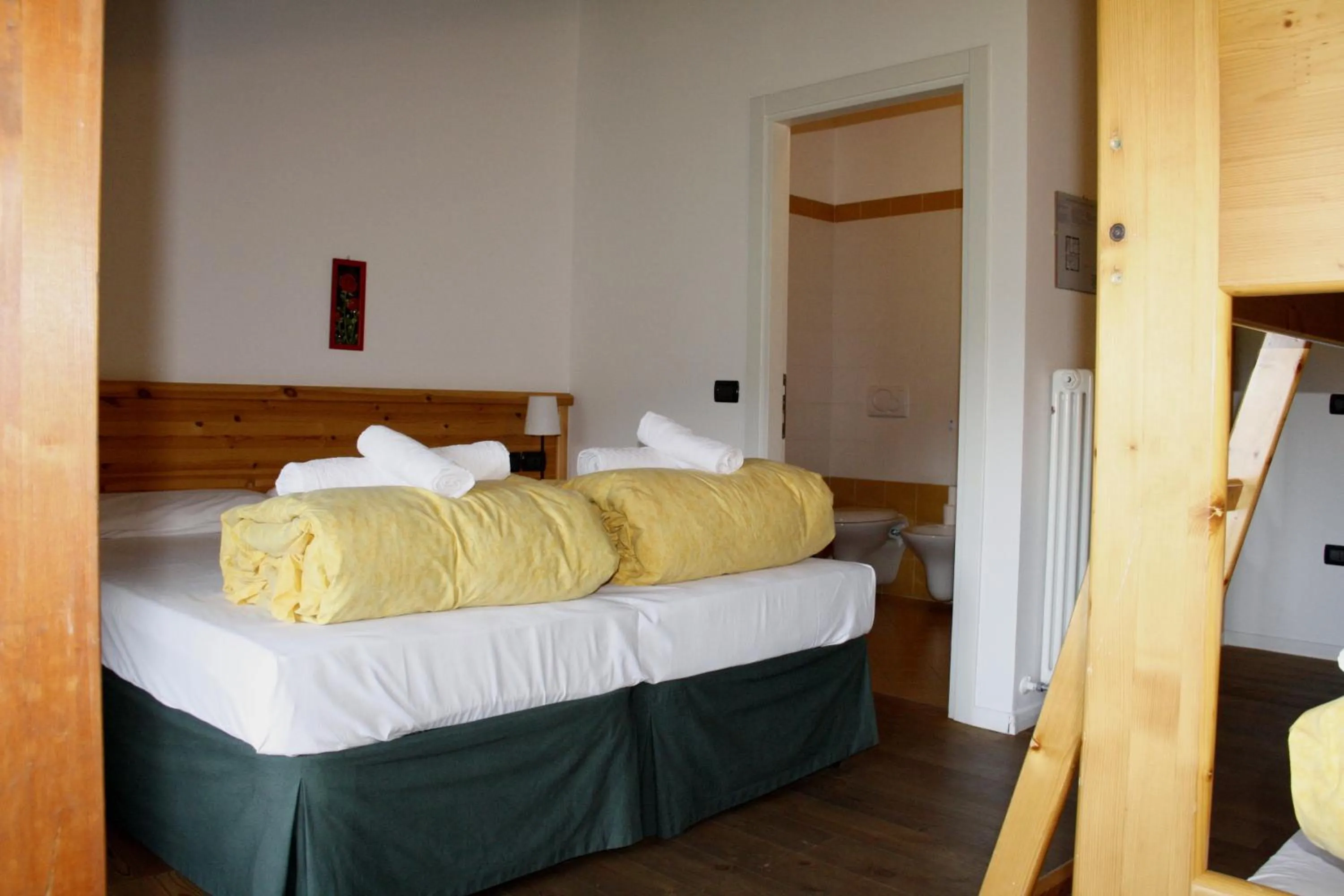 Quadruple Room with Private Bathroom in Trentino in malga: Malga Zanga