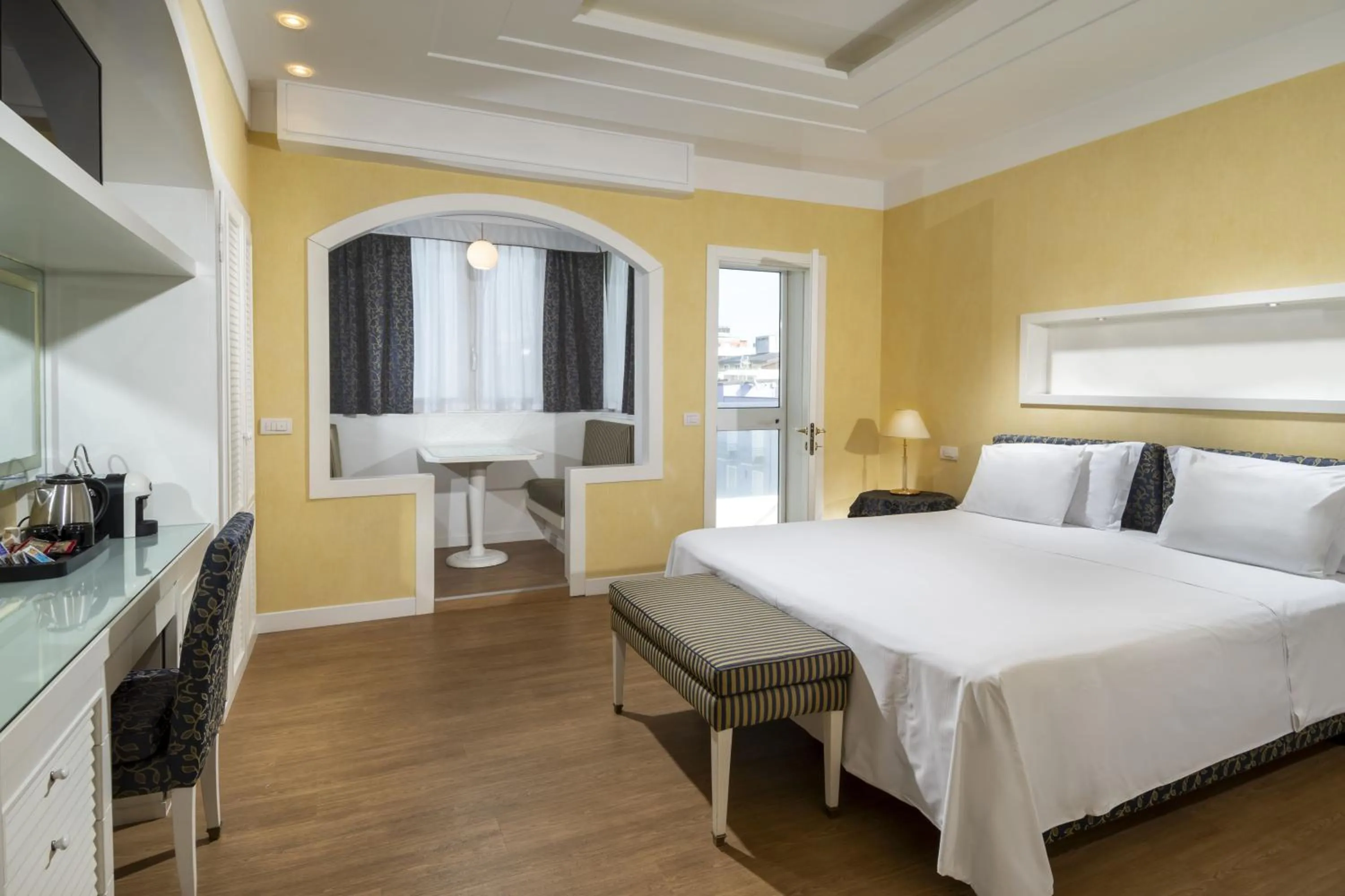 Bed in Hotel Estense