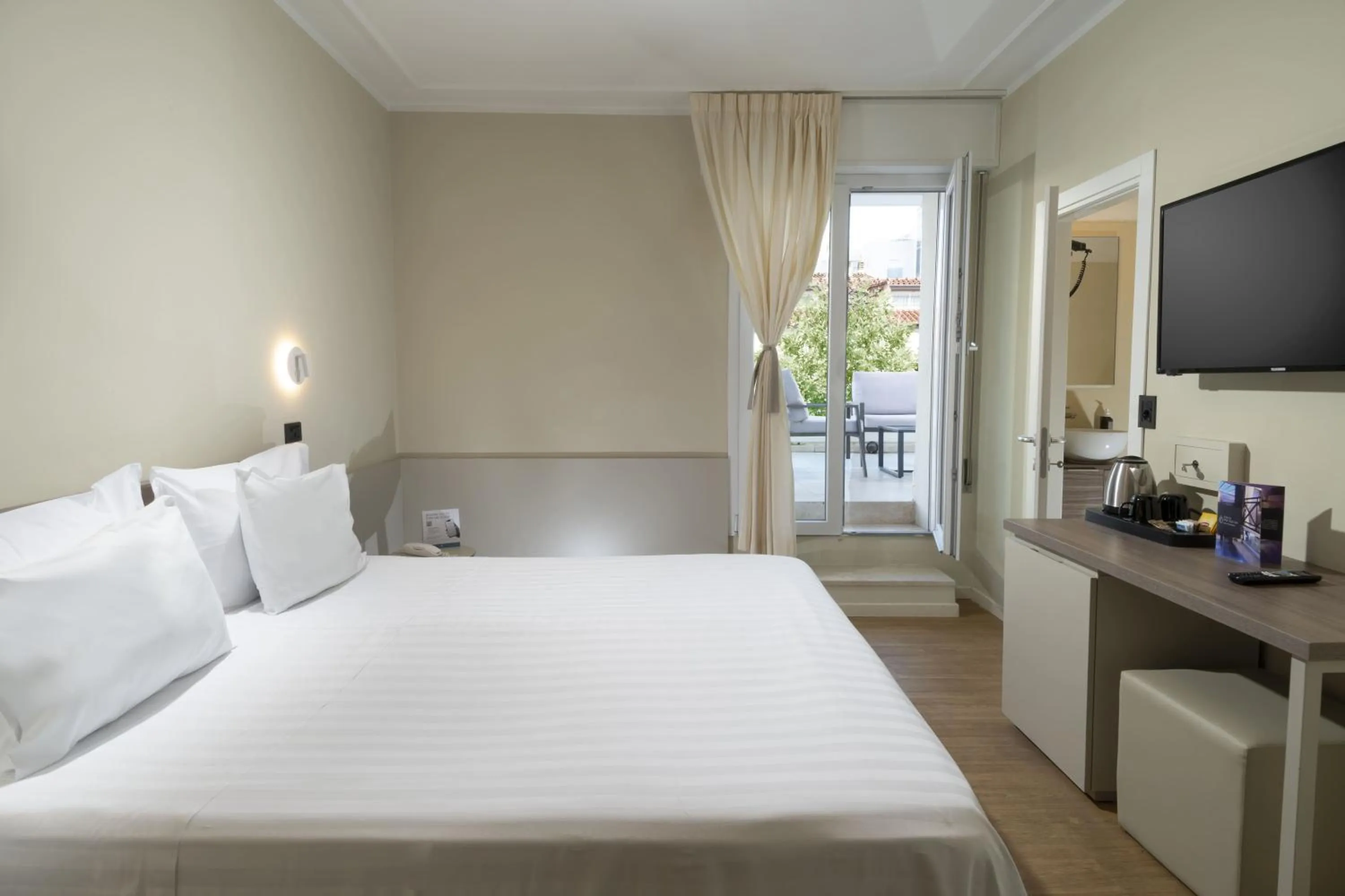 Bedroom, Bed in Hotel Estense