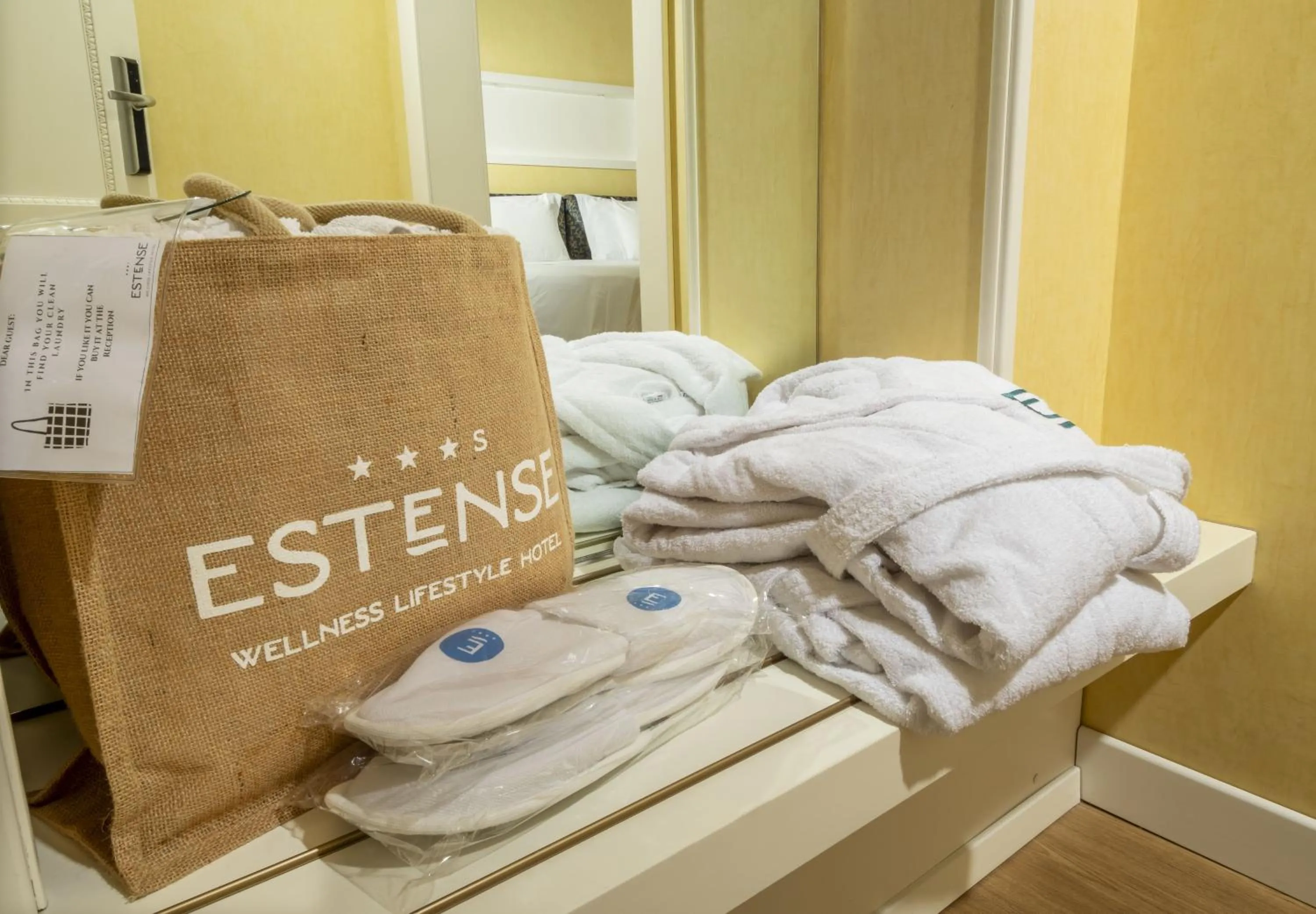 Bedroom in Hotel Estense