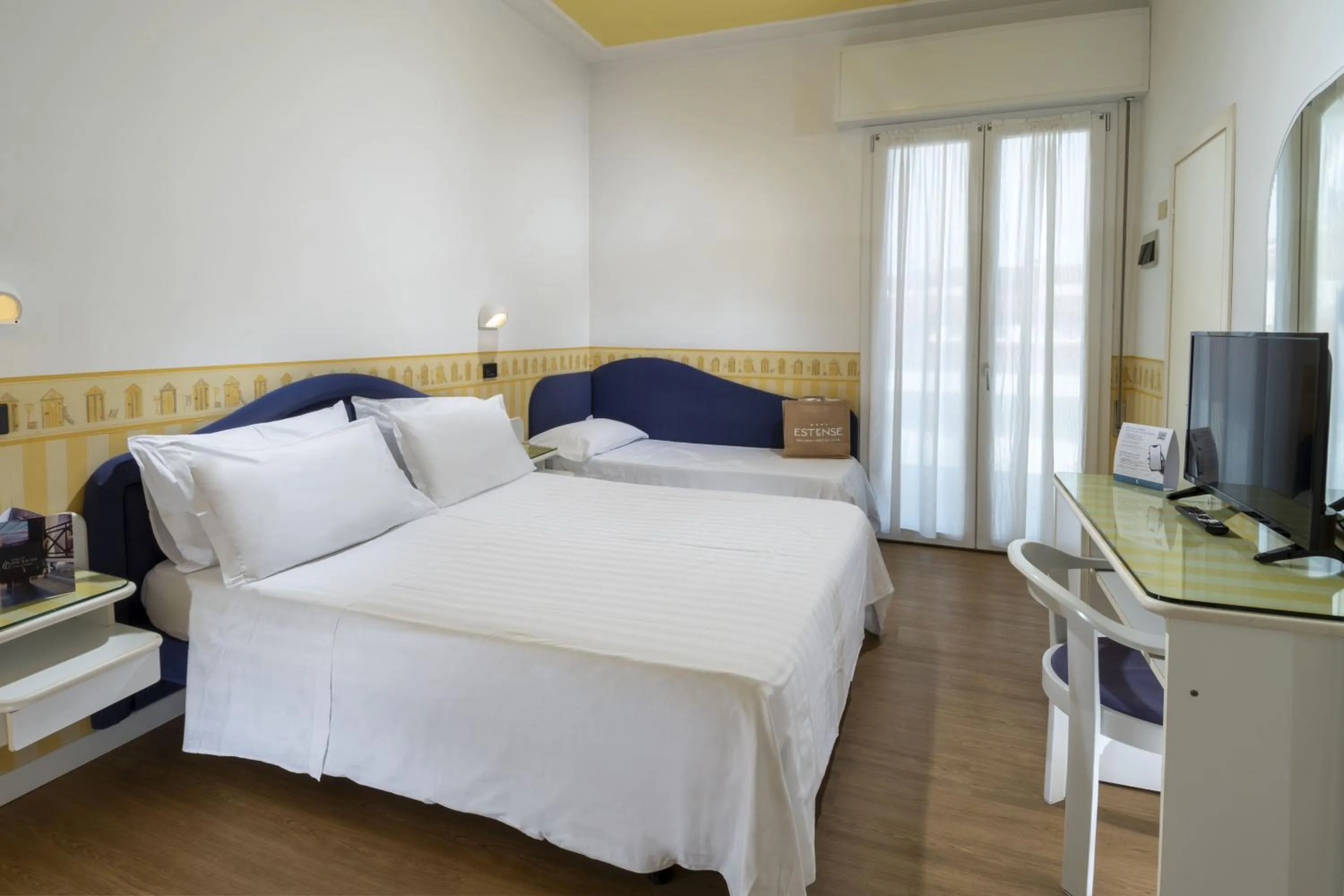 Bedroom, Bed in Hotel Estense