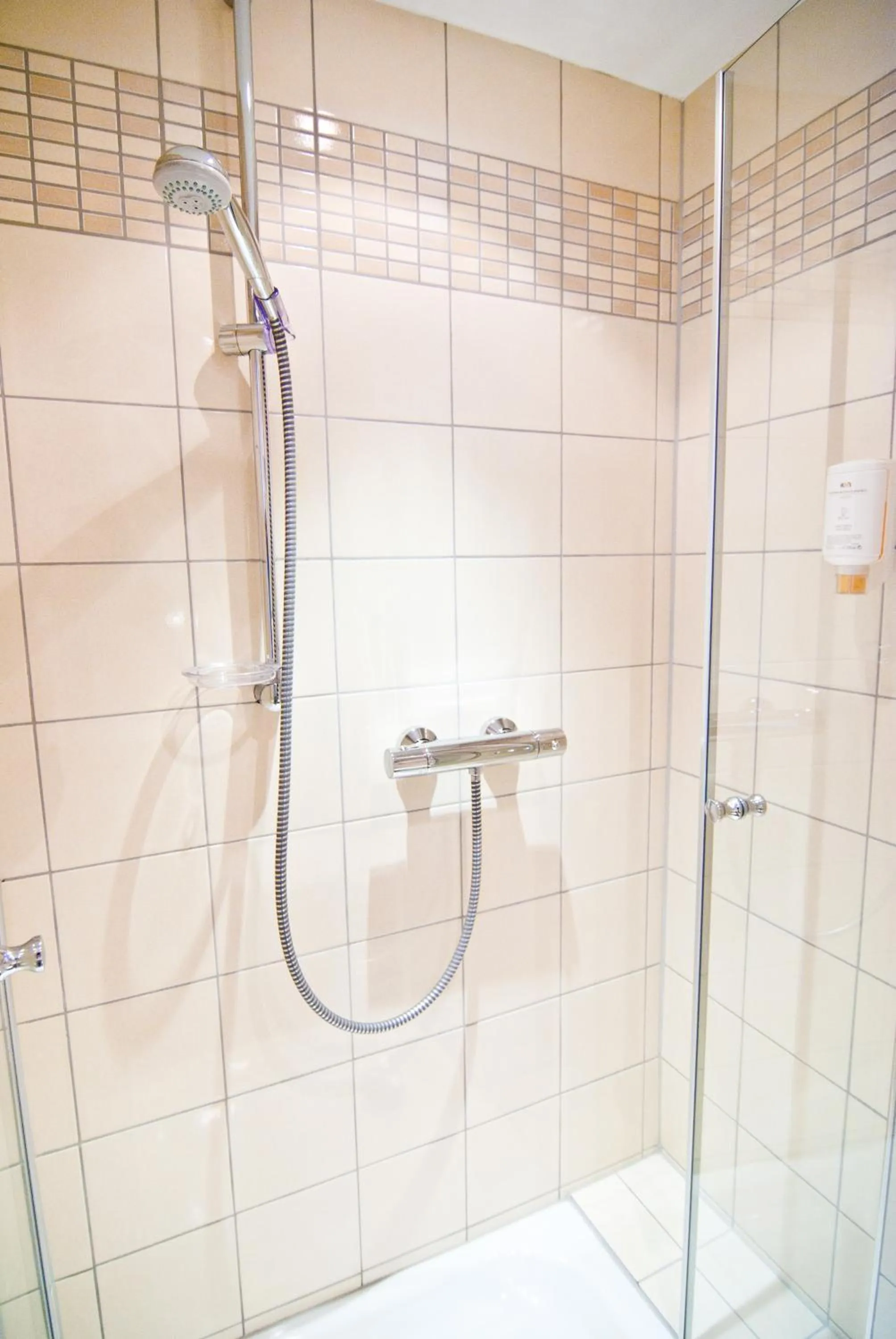 Shower in ParkHotel Fulda