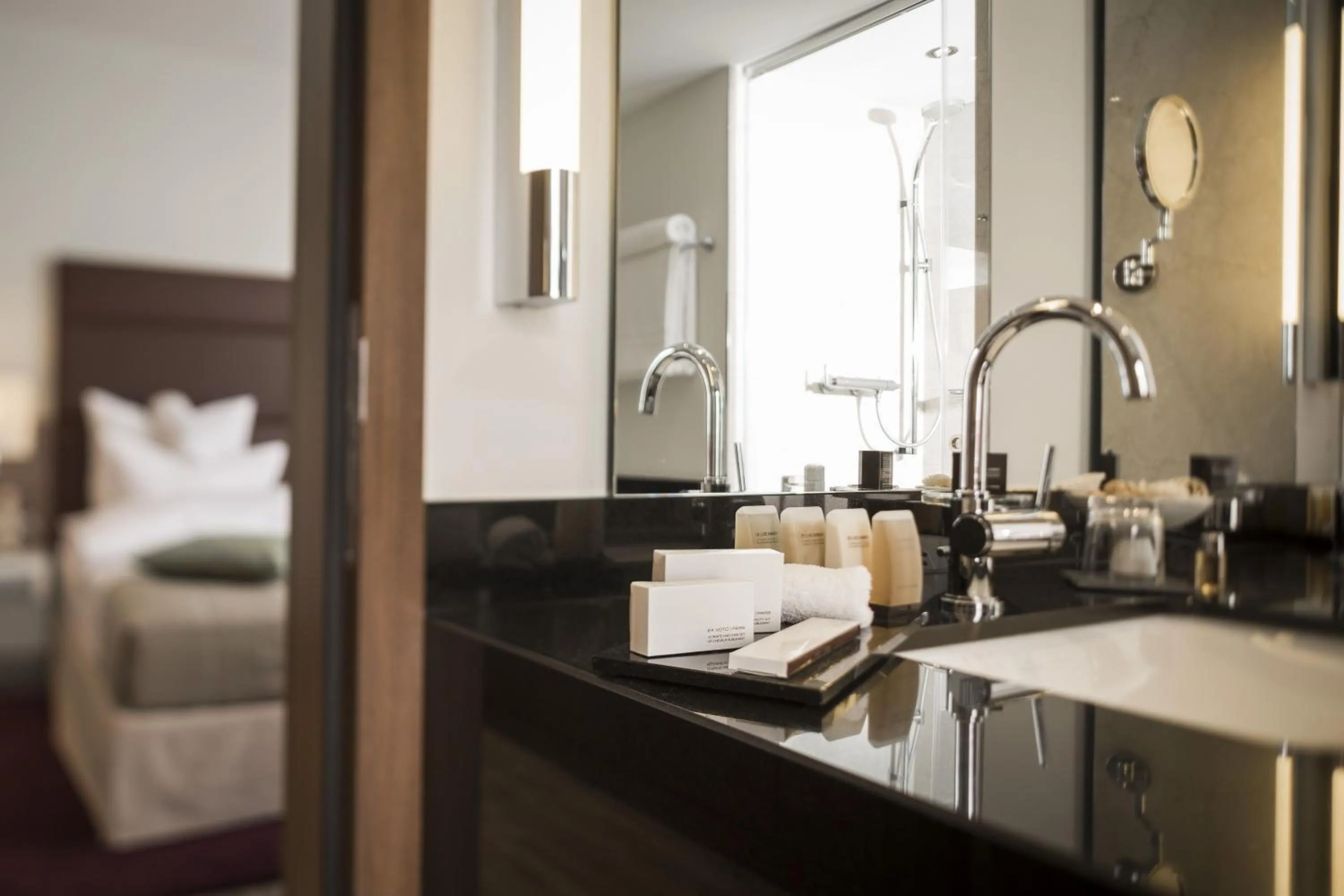 Decorative detail in René Bohn