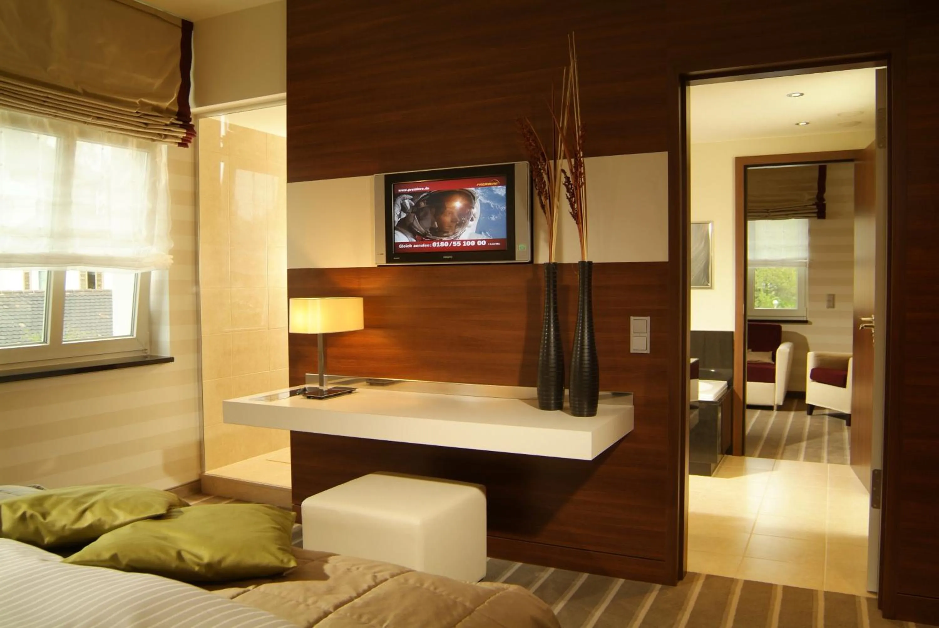 Photo of the whole room, Bed in René Bohn