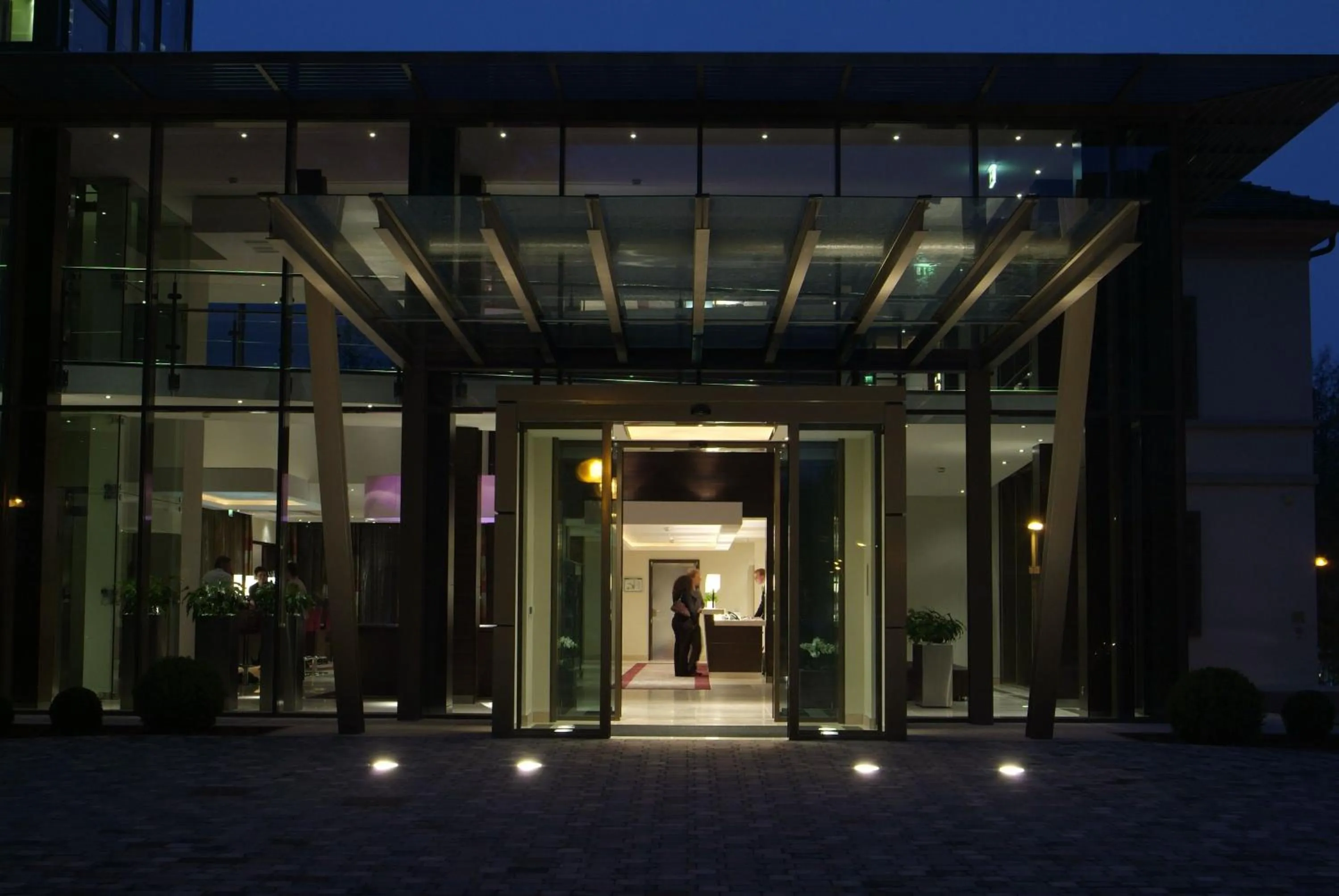 Facade/entrance in René Bohn