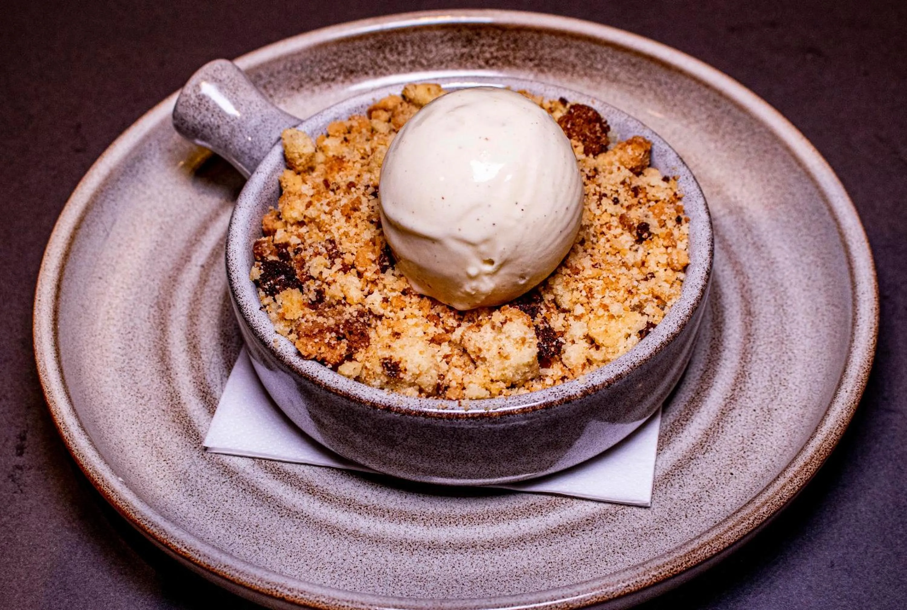 Restaurant/places to eat in Hillyard House Hotel