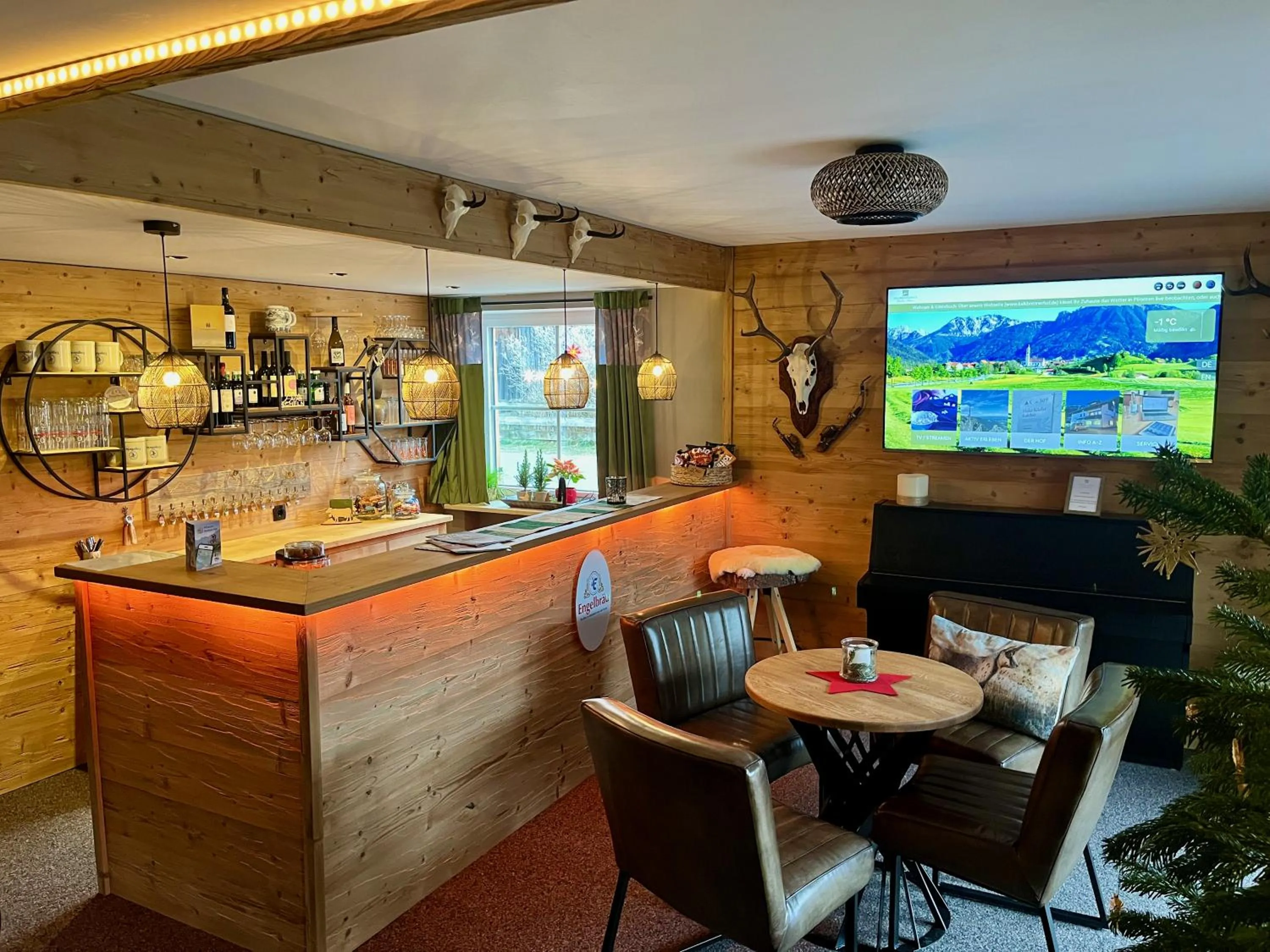 Lounge or bar in Hotel-Garni Kalkbrennerhof