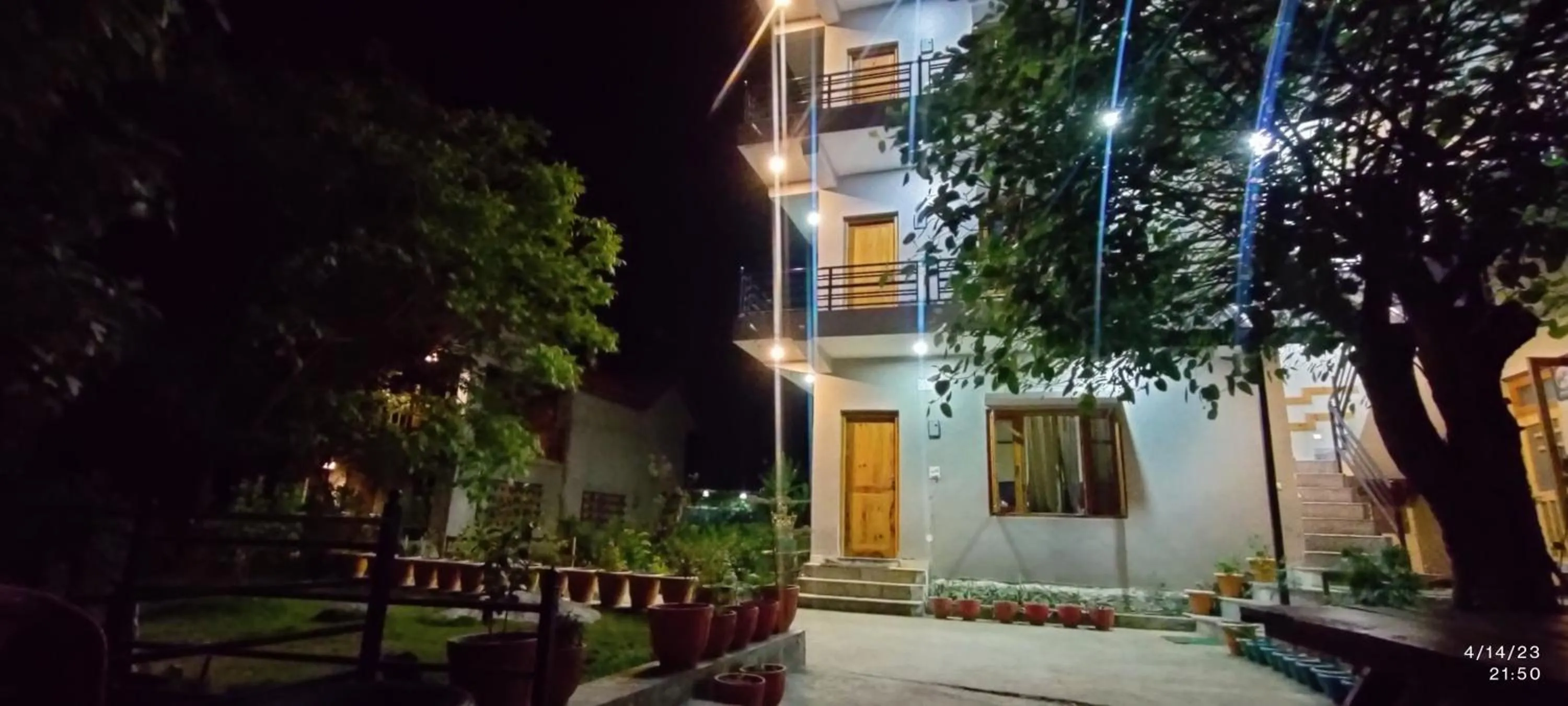 Tirthan Grand Riverside