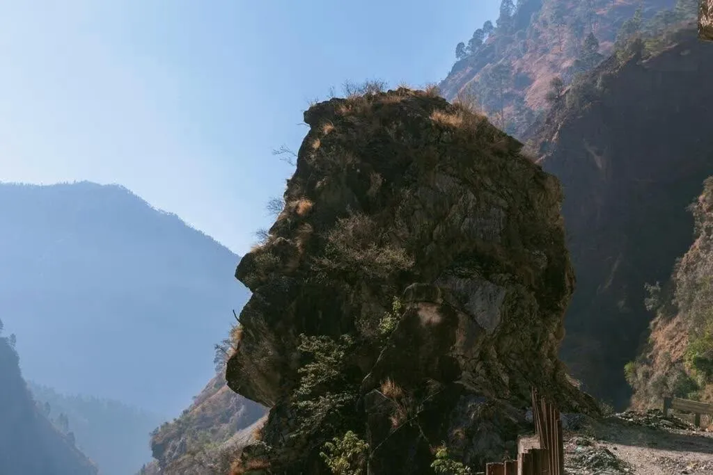 Tirthan Grand Riverside