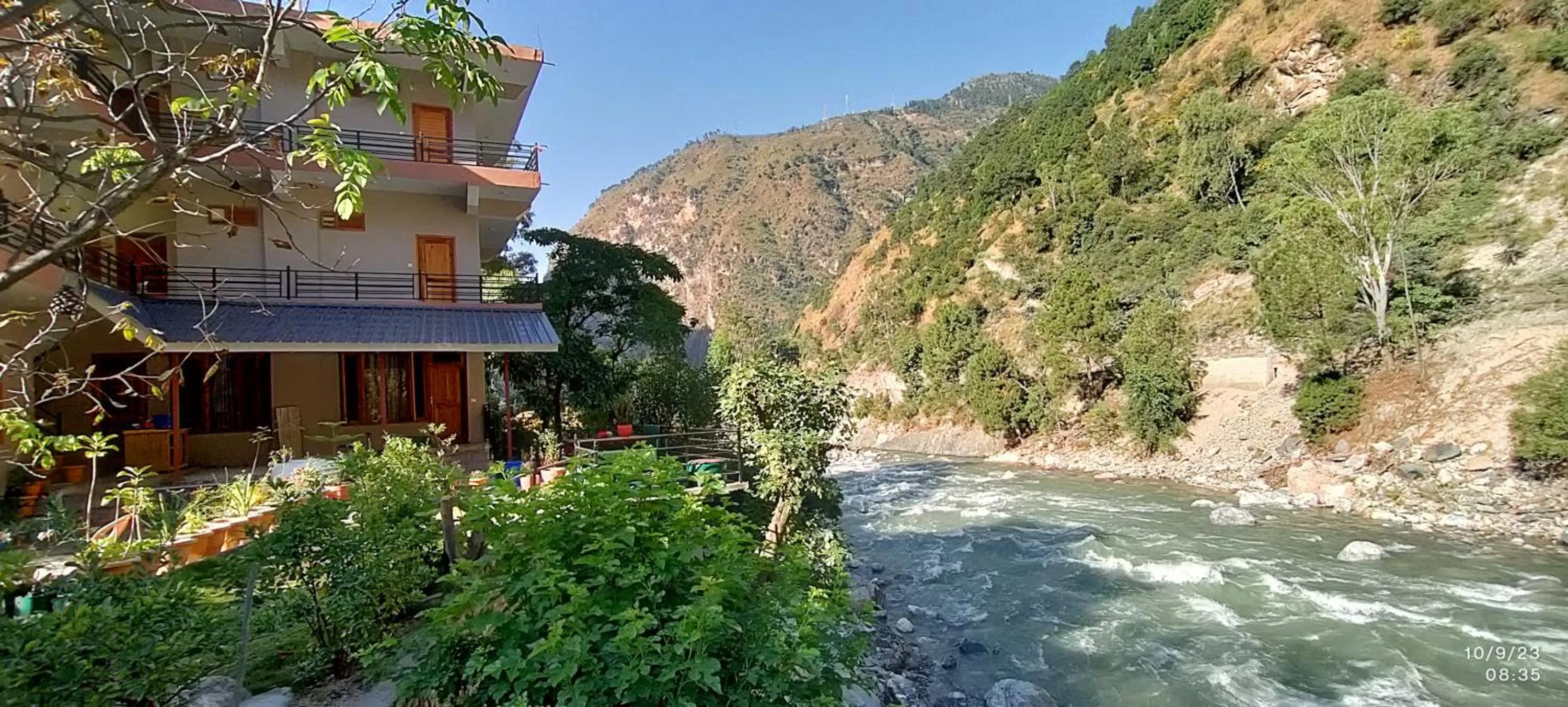 Garden view in Tirthan Grand Riverside