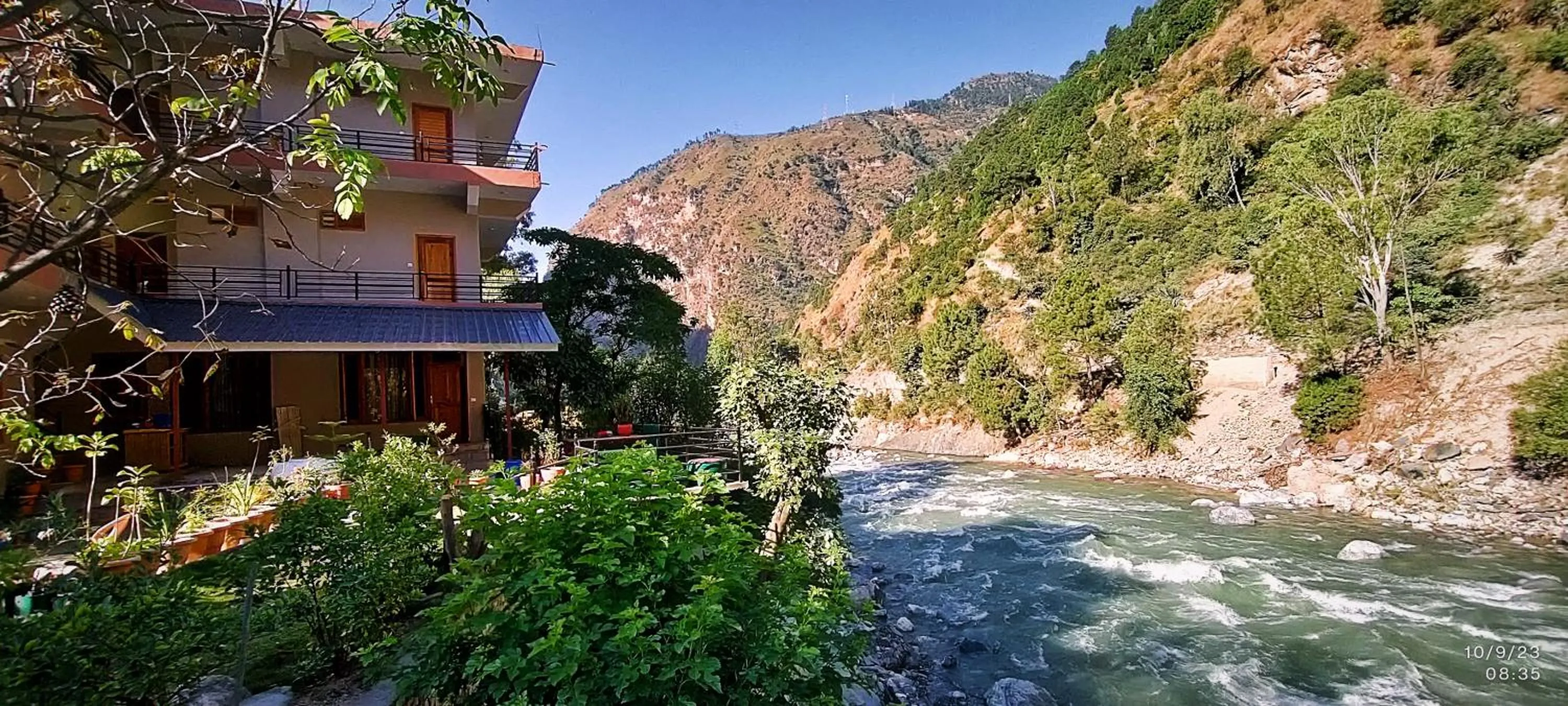 Tirthan Grand Riverside