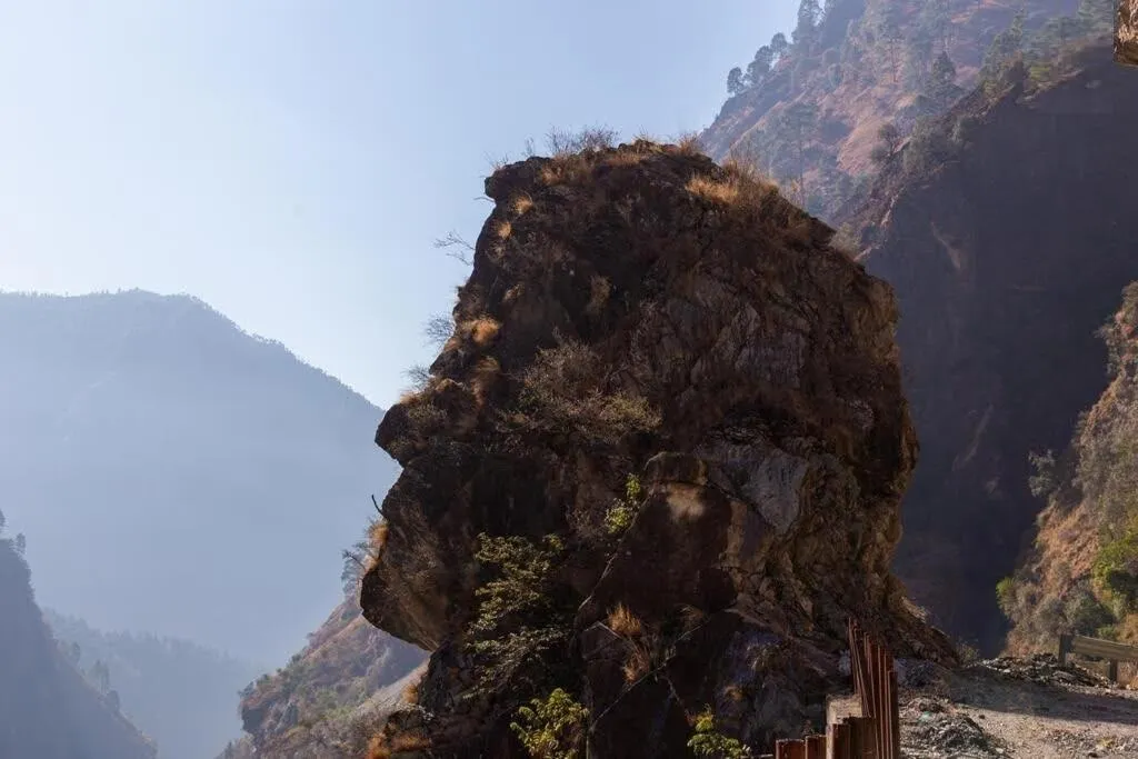 Tirthan Grand Riverside