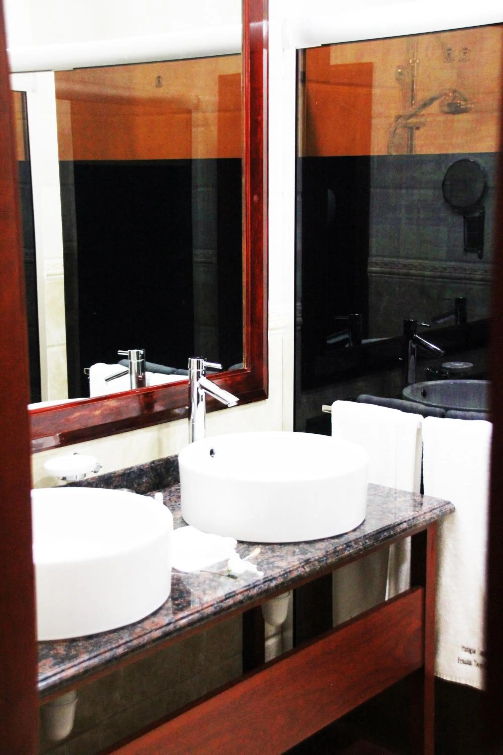 Bathroom in Pirogue Lodge
