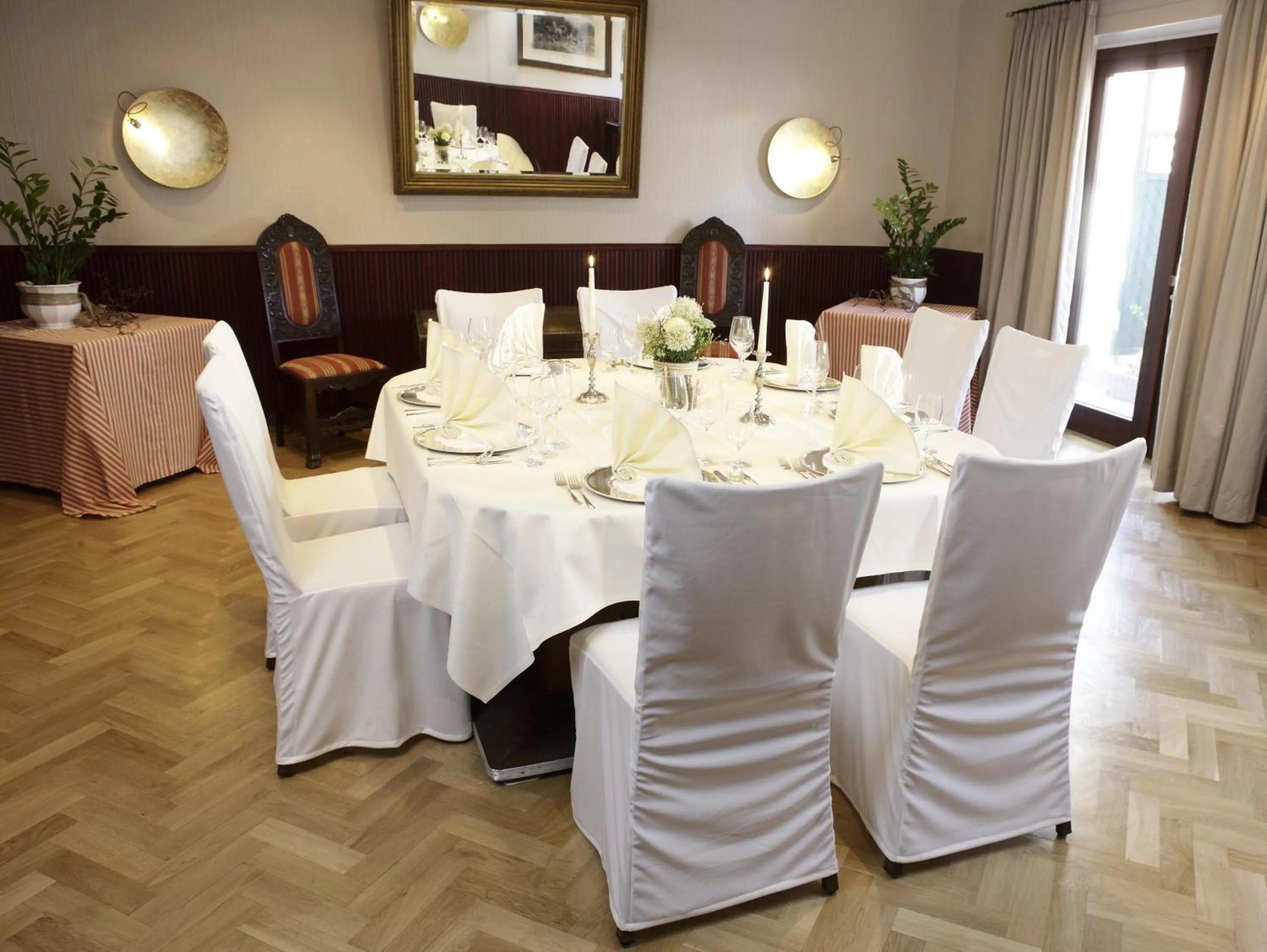 Restaurant/places to eat in Hotel Kirchspiels Gasthaus