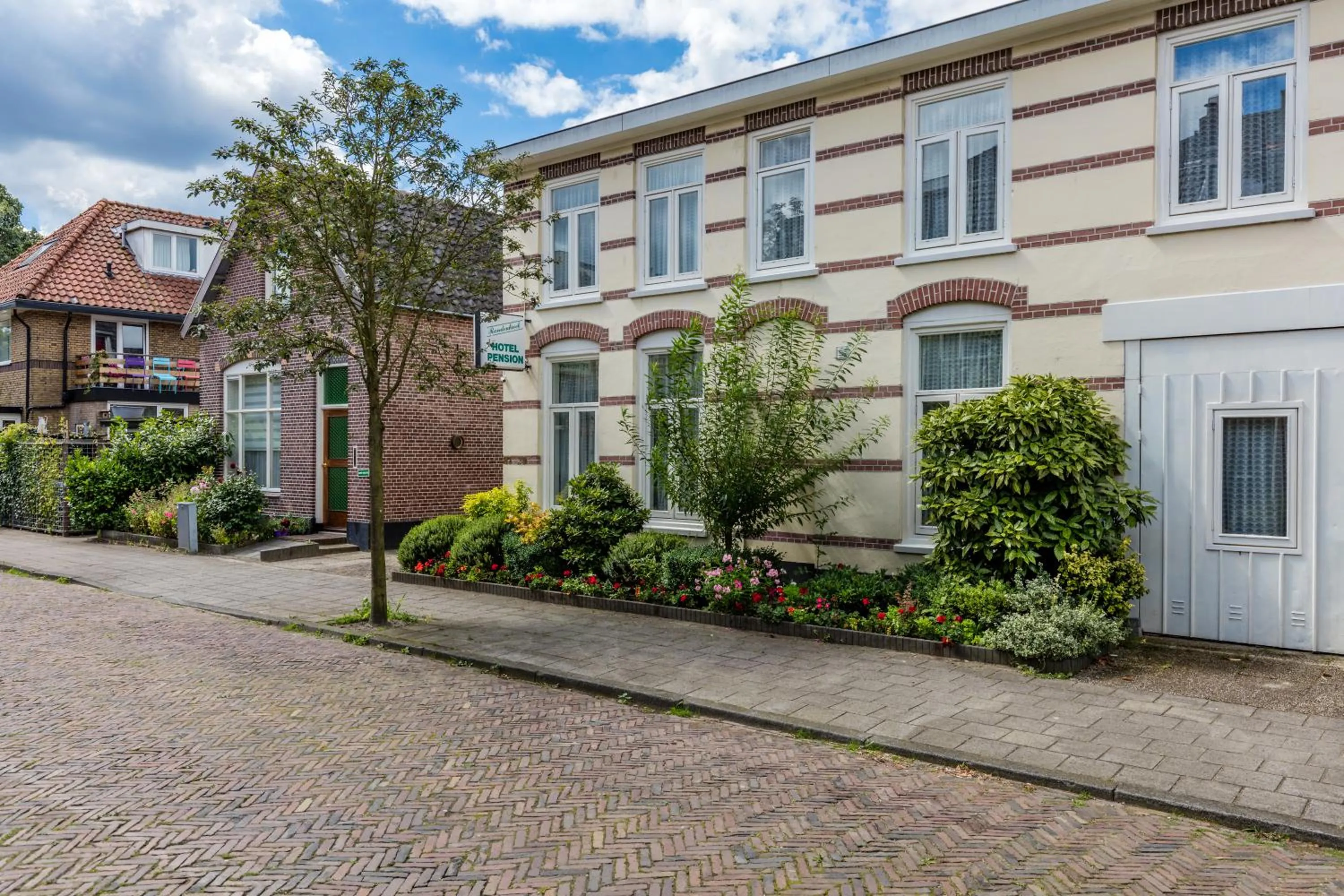 Facade/entrance in Hotel Randenbroek