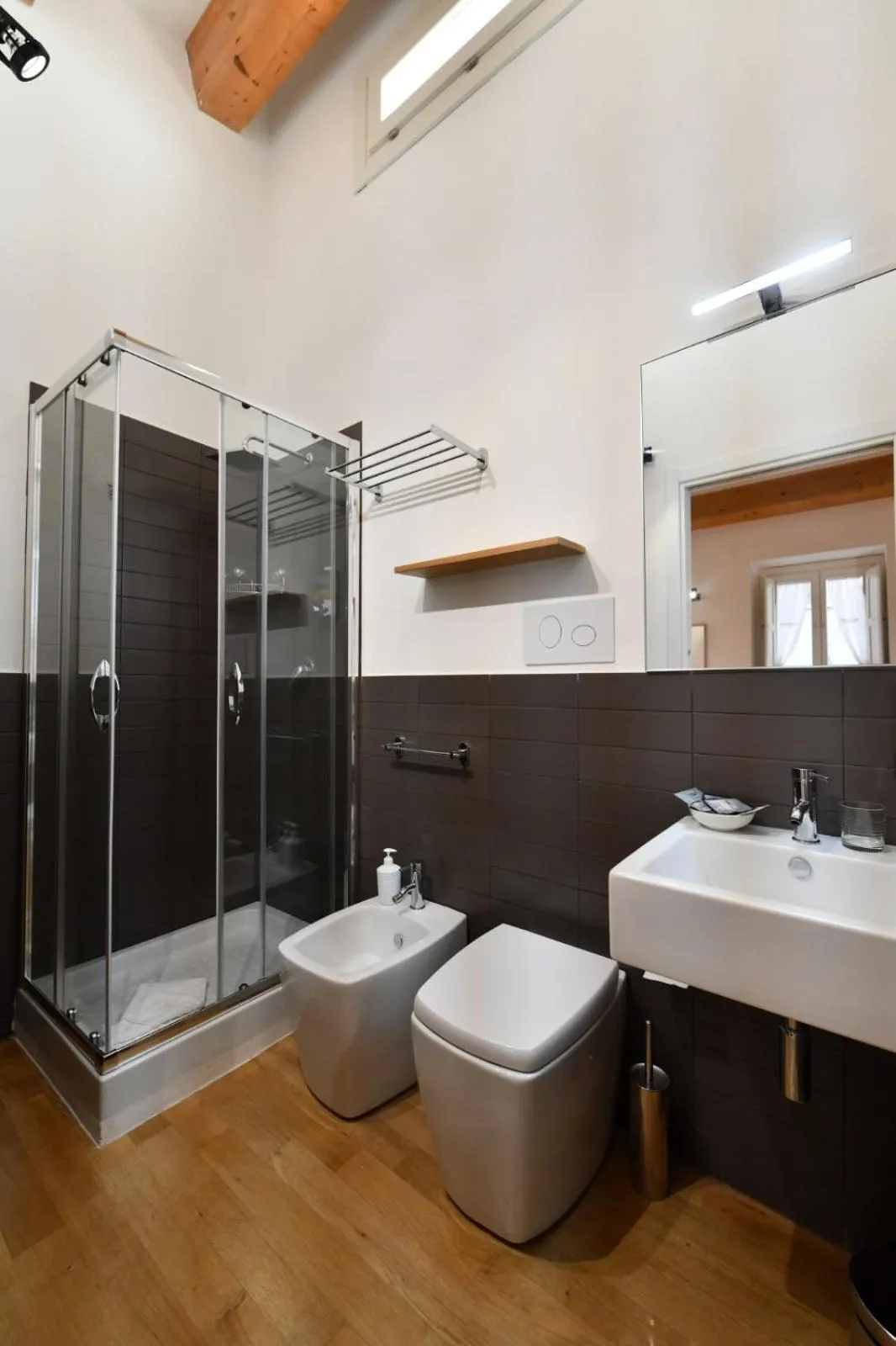 Toilet in Ballarooms B&B Palermo Centro