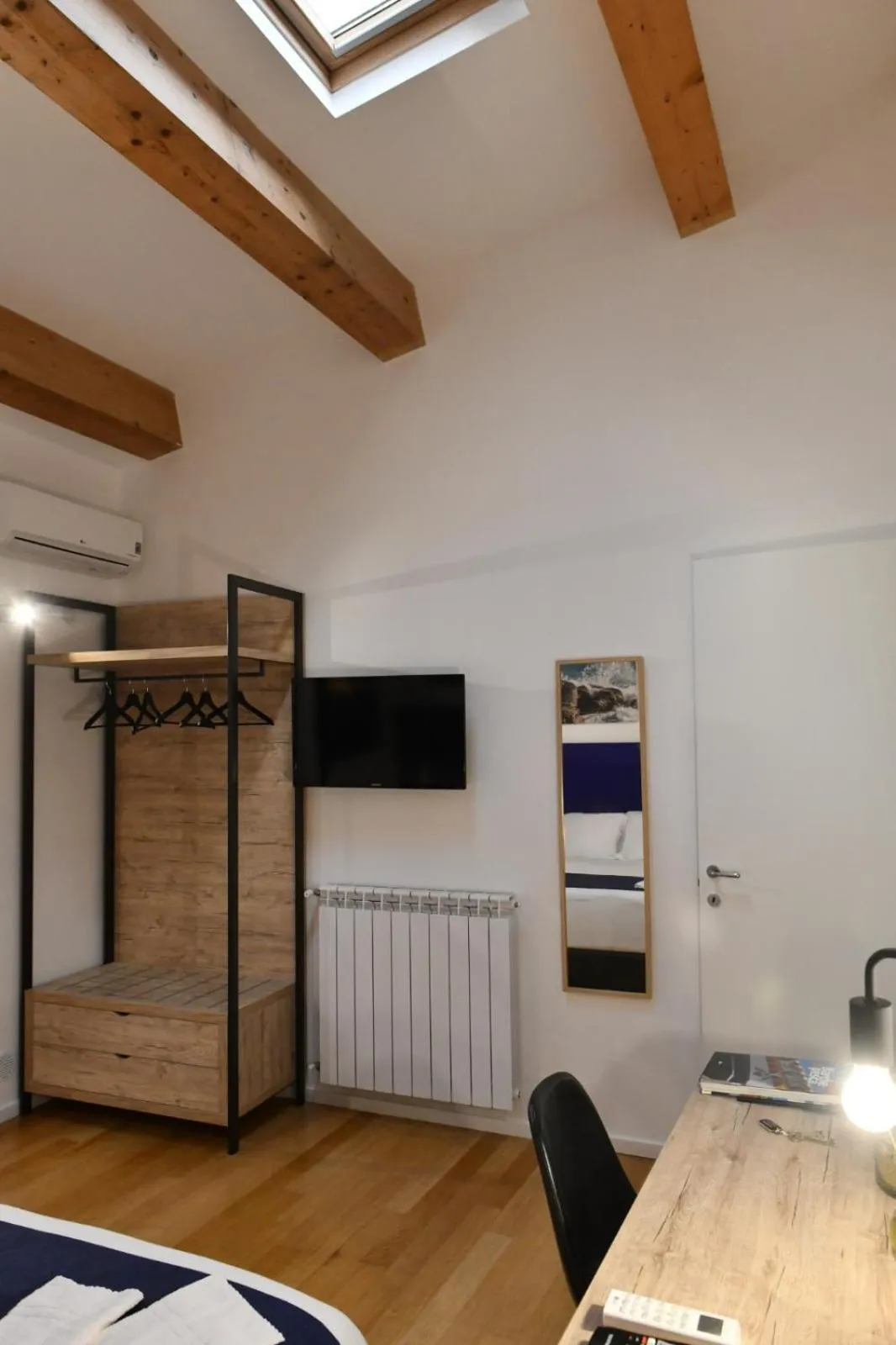 Photo of the whole room in Ballarooms B&B Palermo Centro