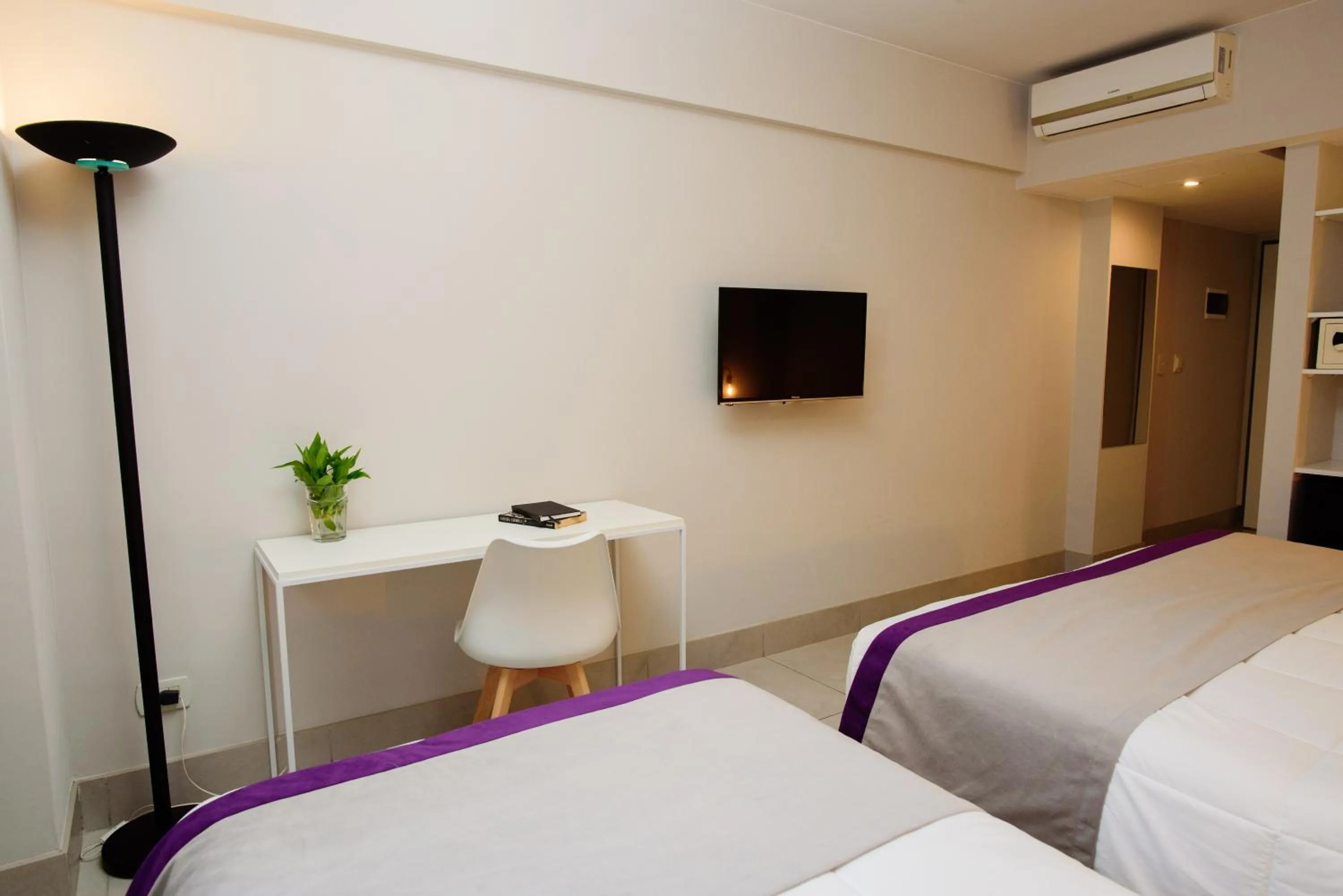 TV and multimedia, Bed in M Concept Hotel