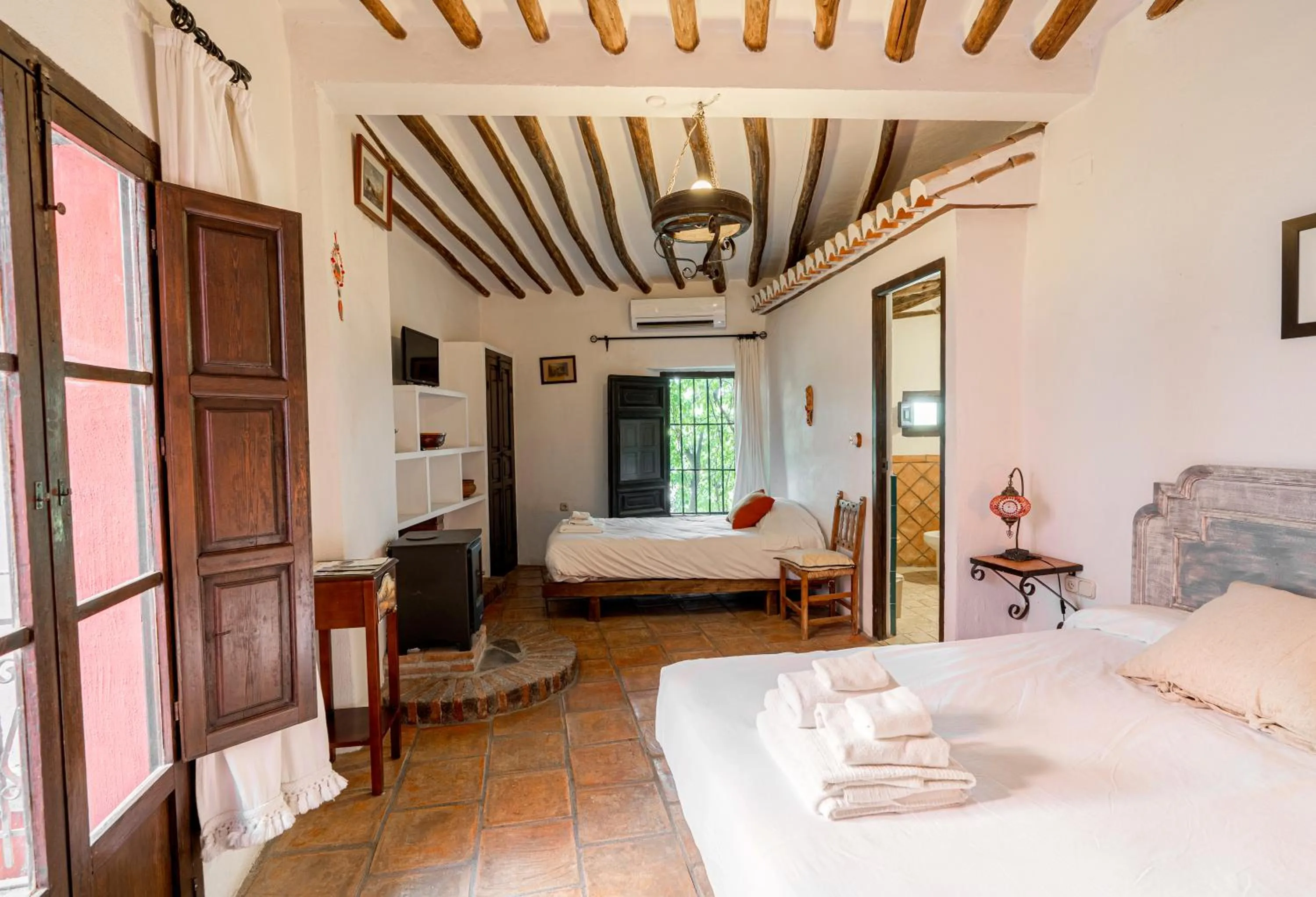 Photo of the whole room, Bed in Hotel Rural Alqueria de los lentos