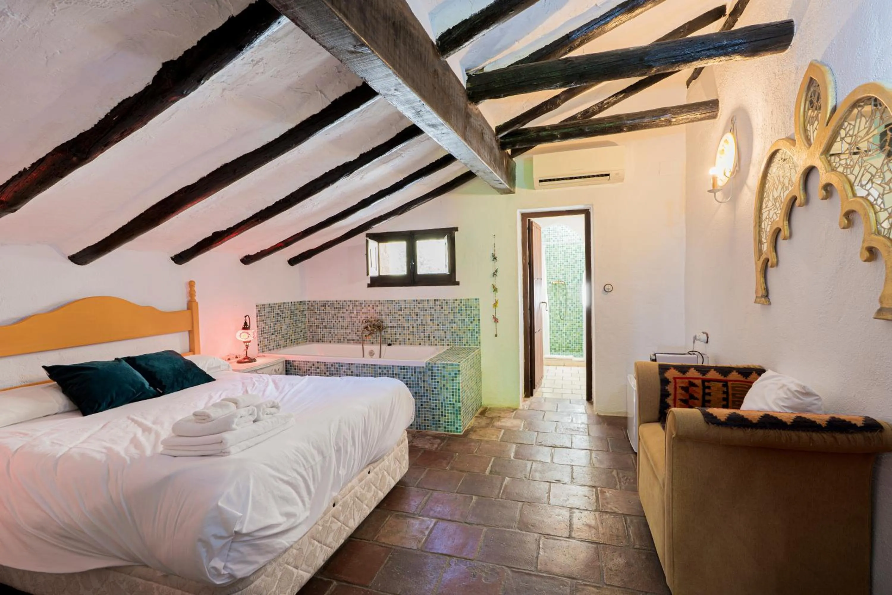 Bedroom, Bed in Hotel Rural Alqueria de los lentos