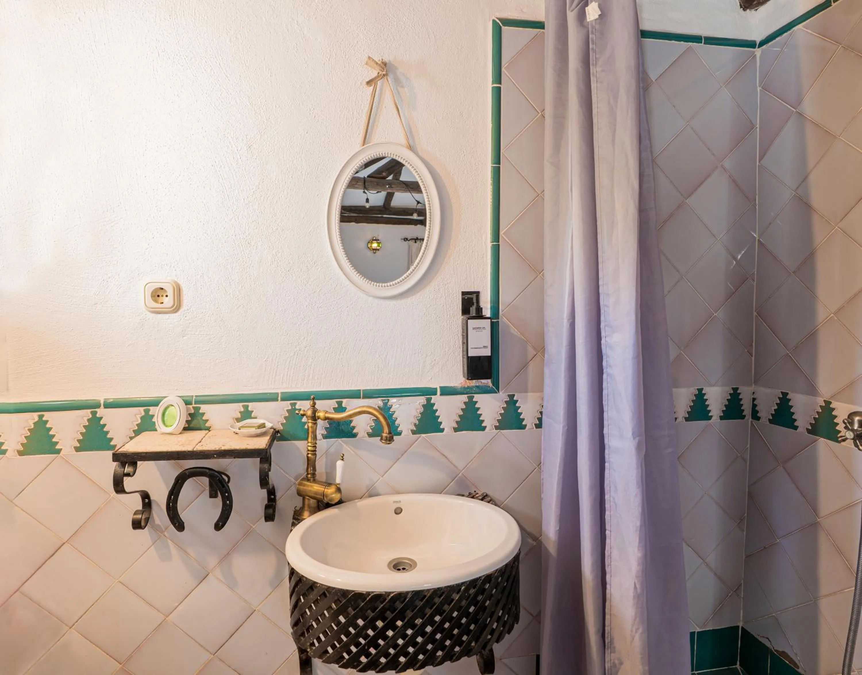 Bathroom in Hotel Rural Alqueria de los lentos