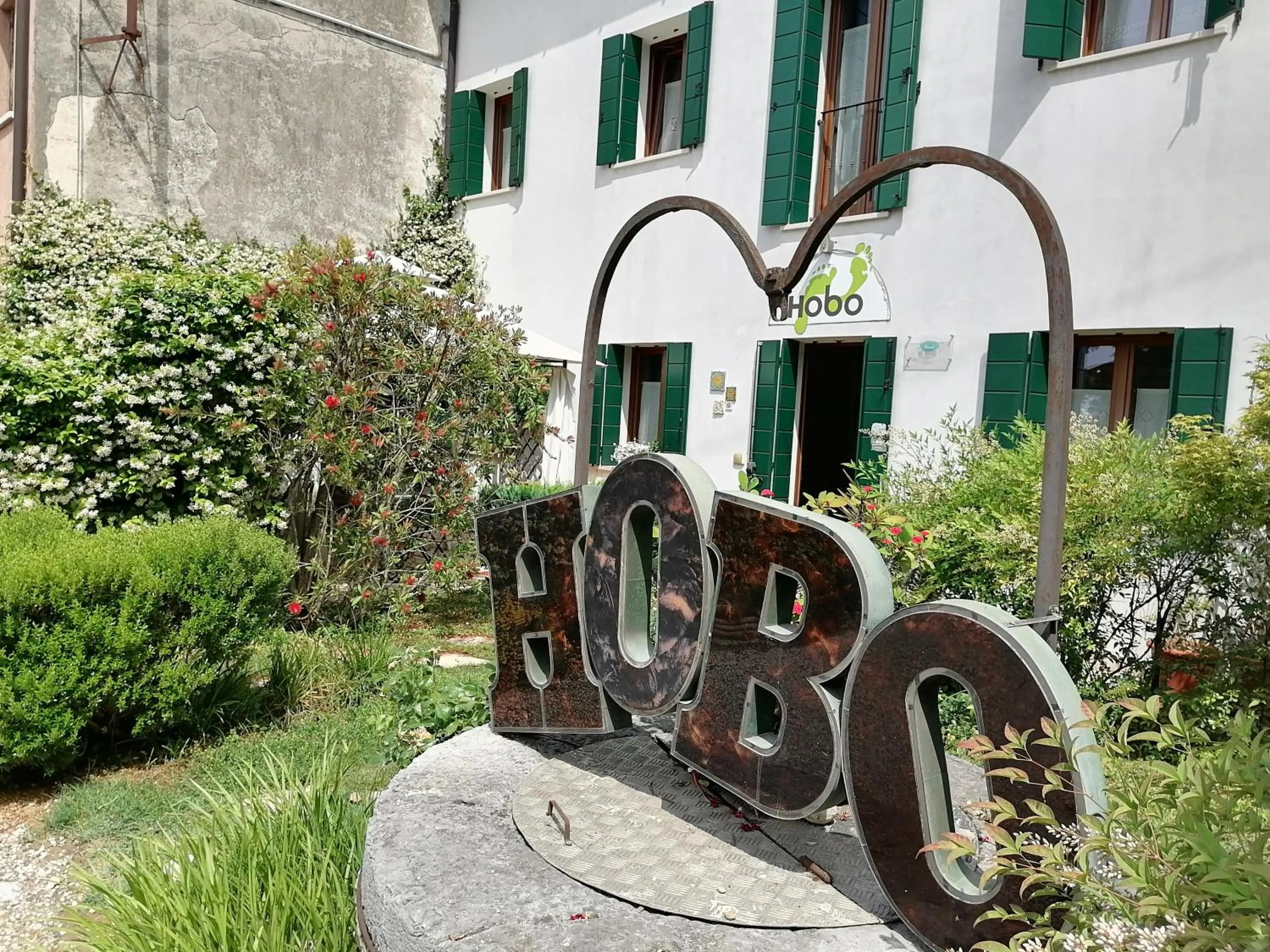 Property logo or sign in B&b Hobo