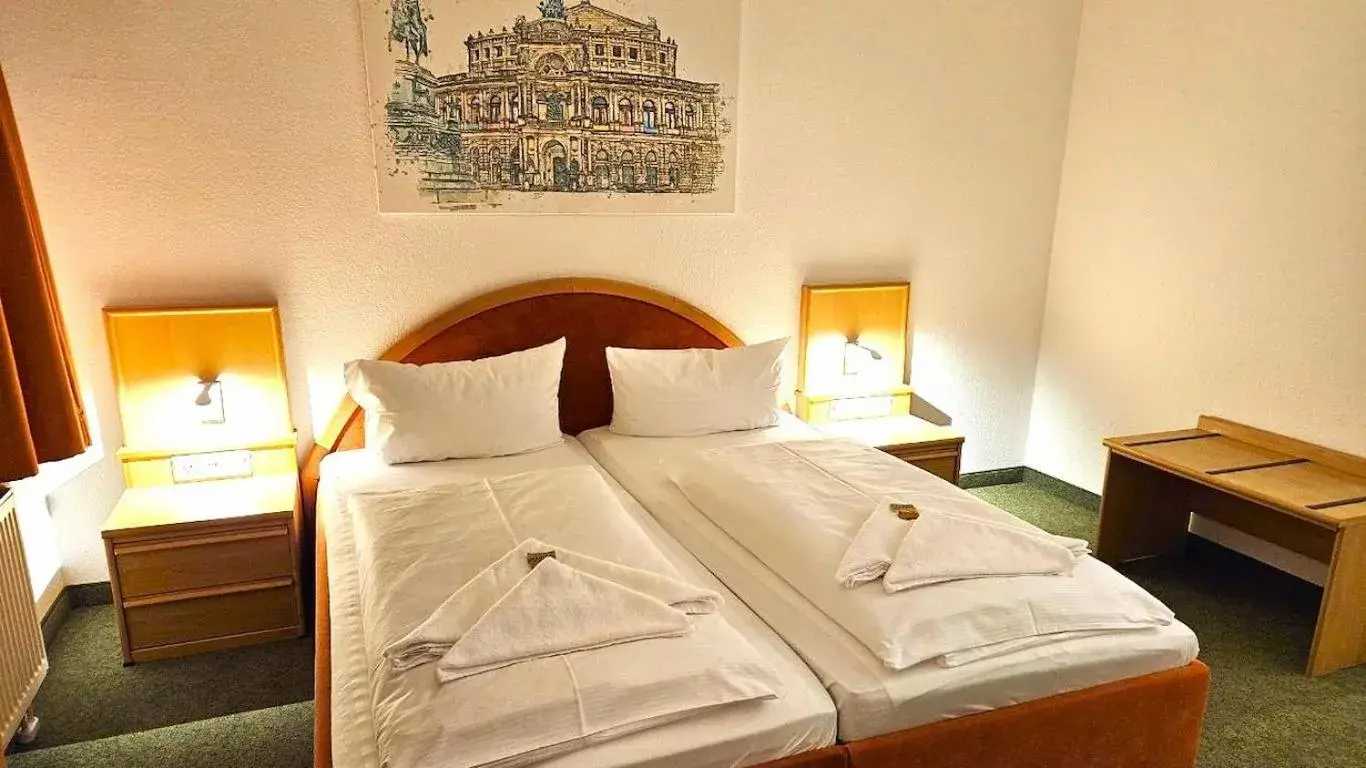 Double Room with Private Bathroom - single occupancy in Gutshof Hauber Double Room with Private Bathroom - single occupancy in Gutshof Hauber