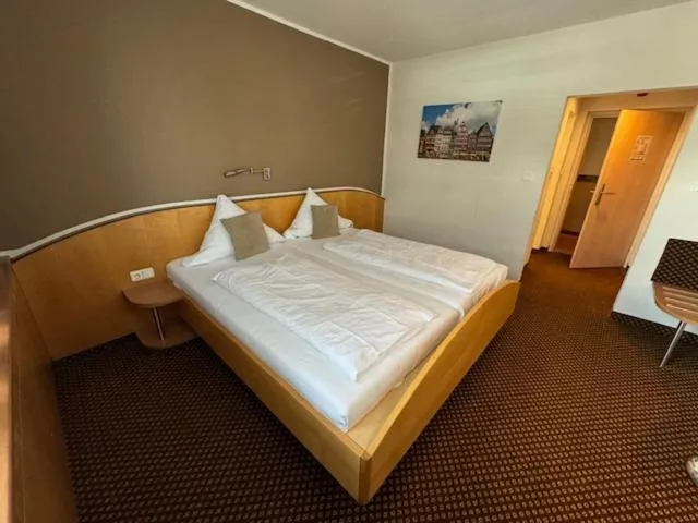 Bedroom, Bed in L'Escala