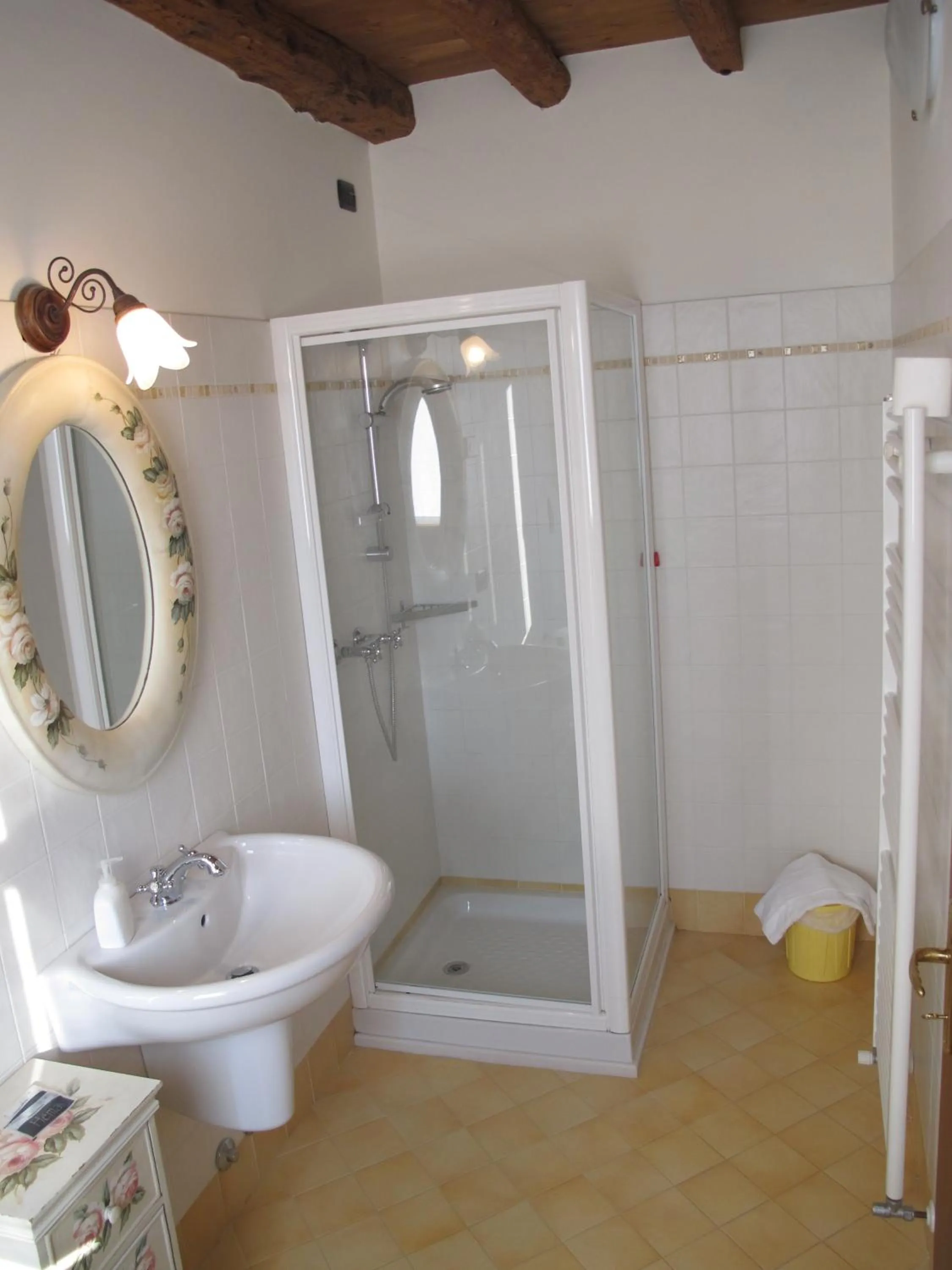 Bathroom in La Casa Vecchia