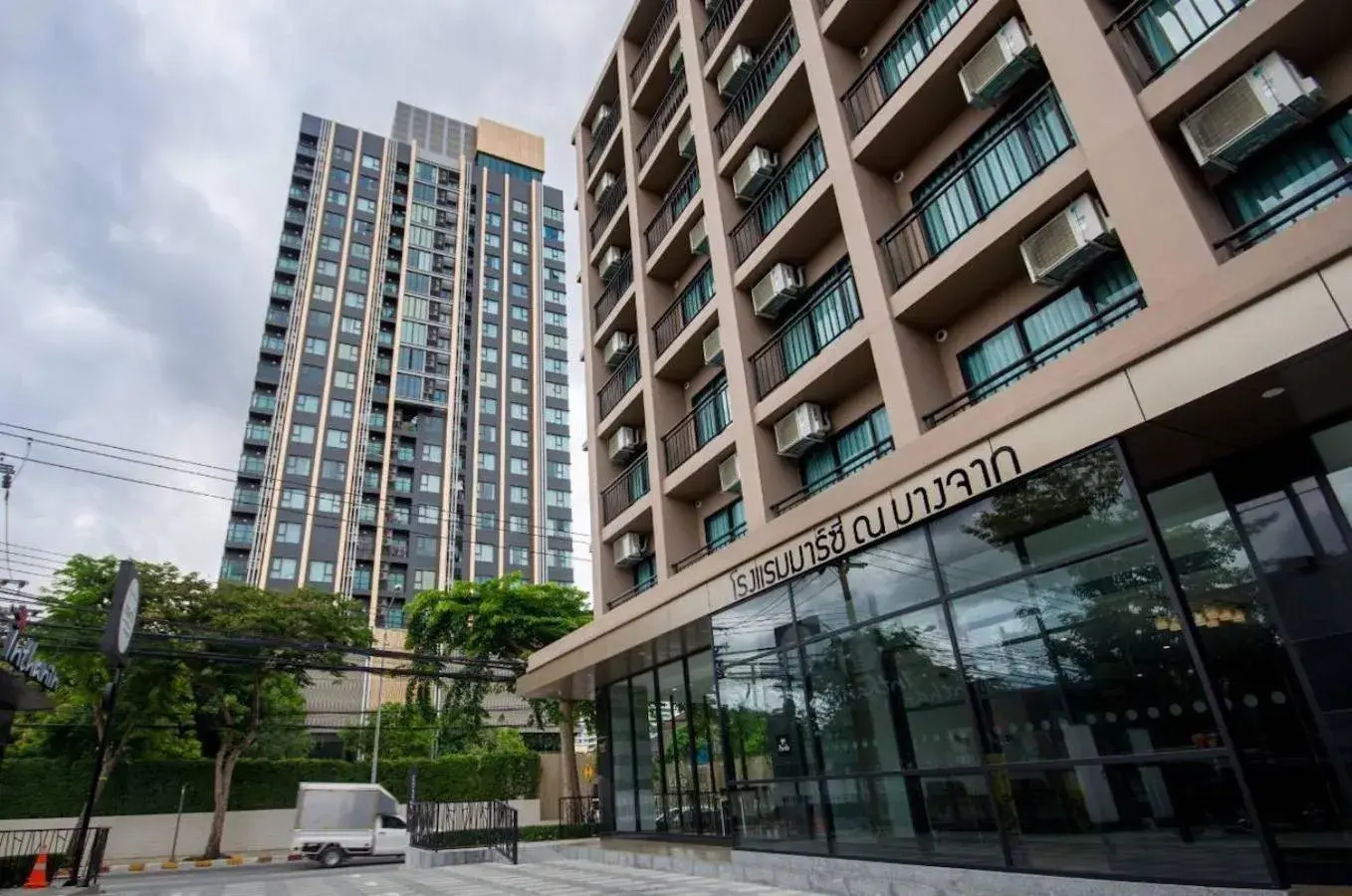 Property building in Marsi Hotel @ Bangchak Property building in Marsi Hotel @ Bangchak