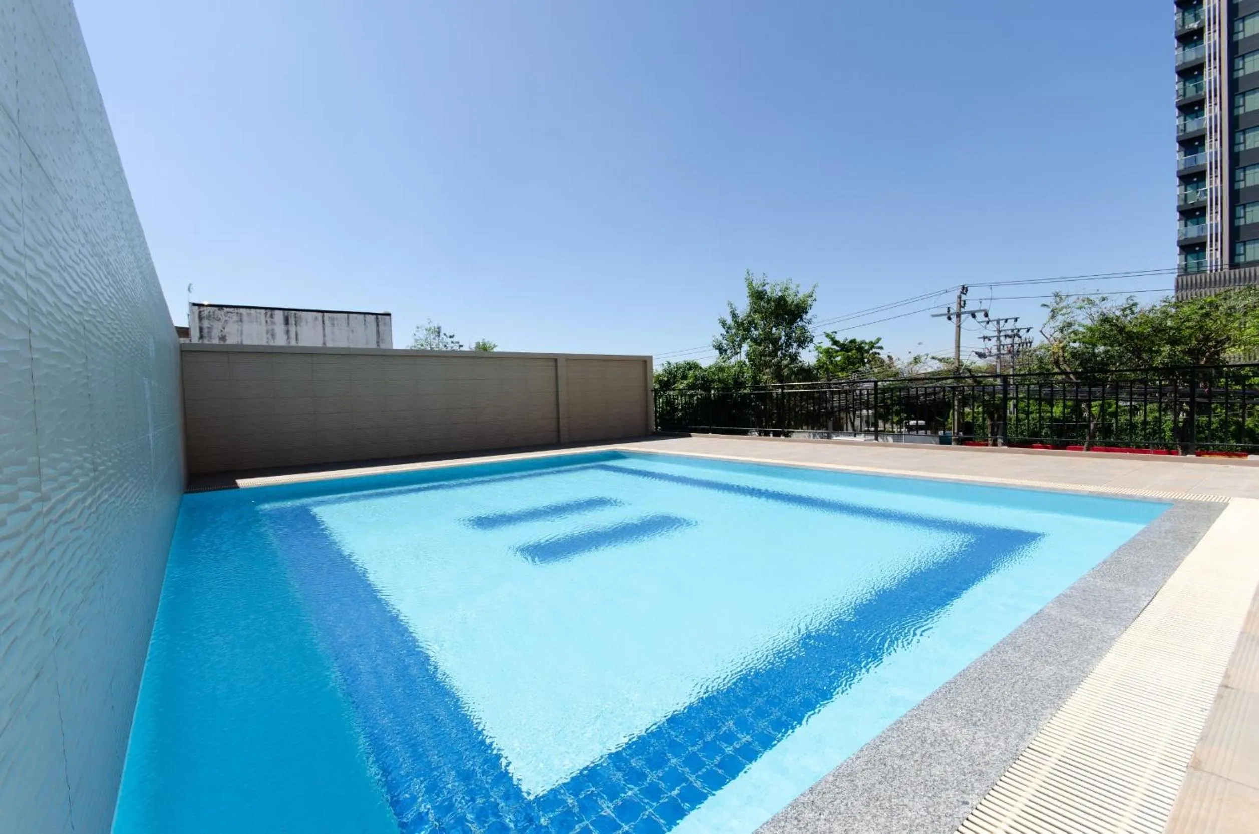 Swimming pool in Marsi Hotel @ Bangchak