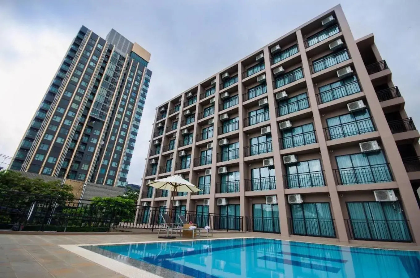 Property building in Marsi Hotel @ Bangchak Property building in Marsi Hotel @ Bangchak