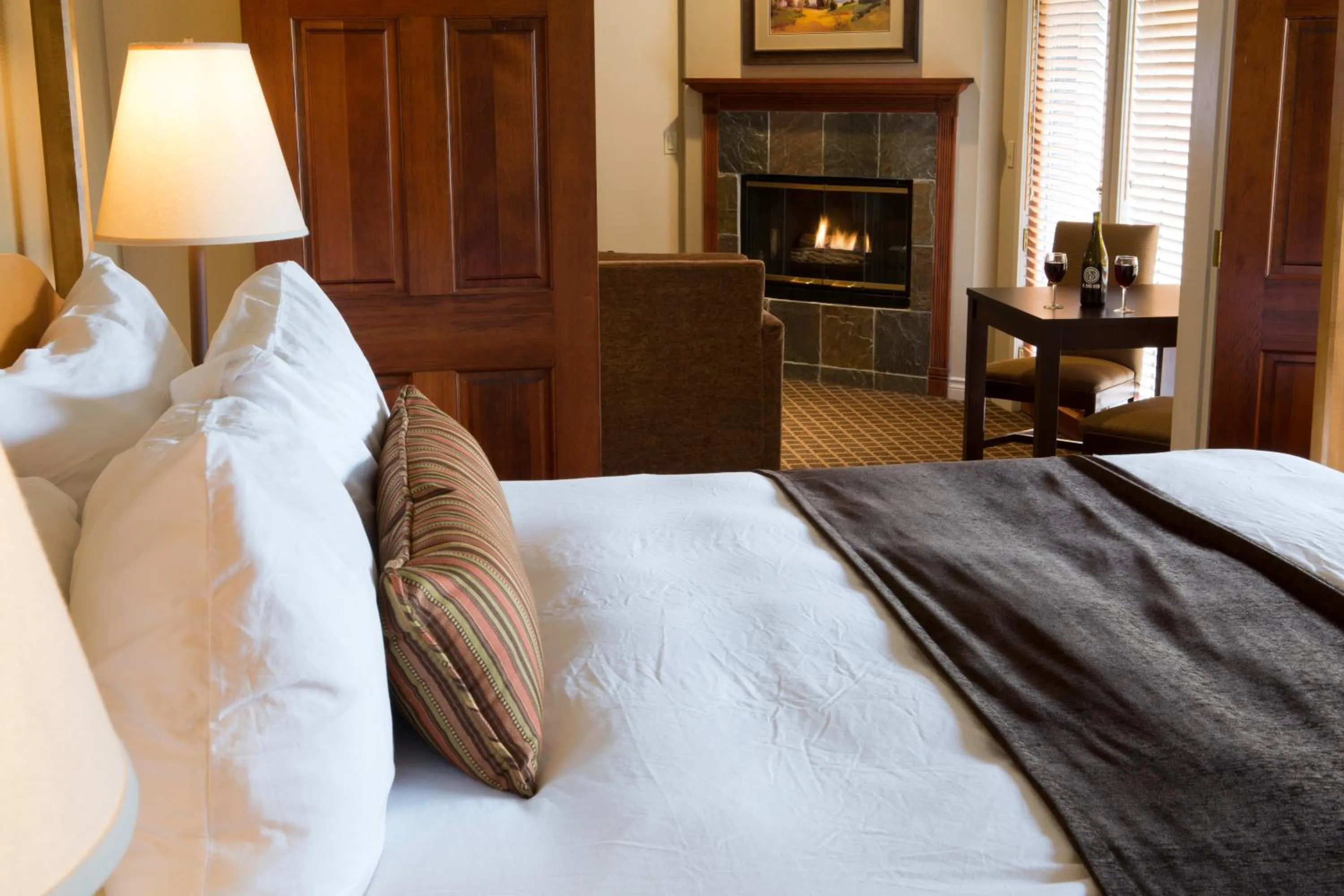 Bed in Pine Ridge Inn