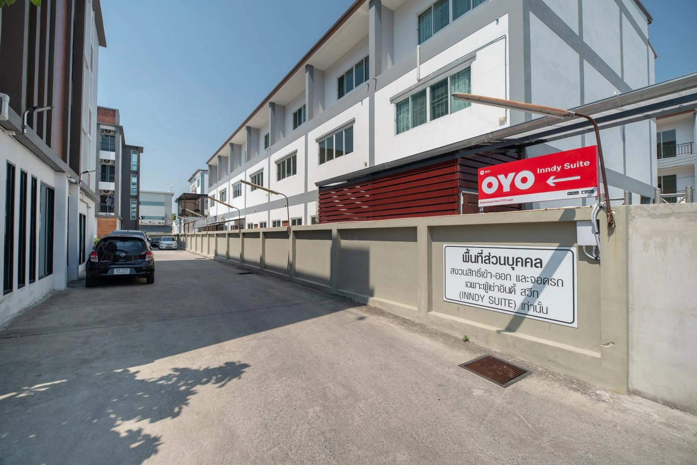 Facade/entrance in OYO 801 Inndy suite